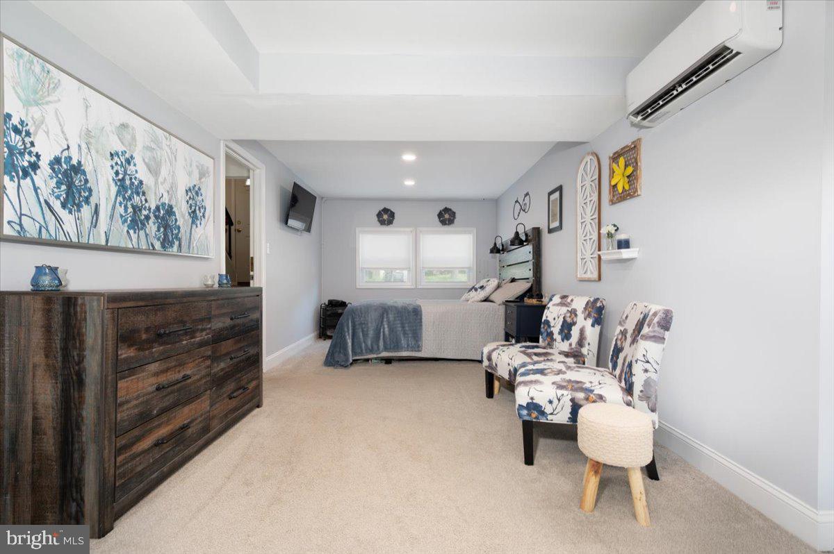 CROFTON MEADOWS - Residential