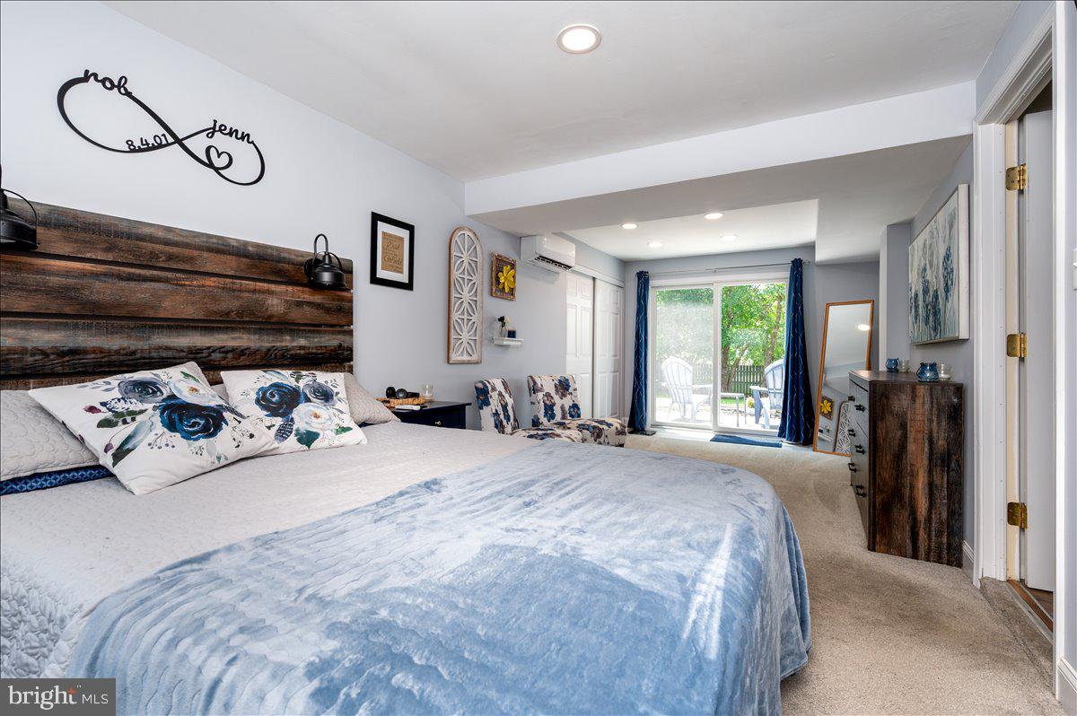 CROFTON MEADOWS - Residential