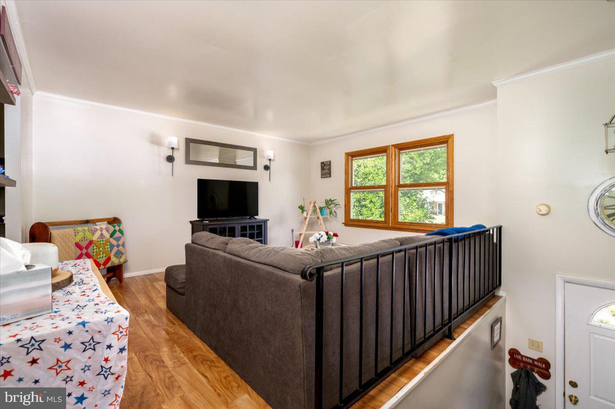 CROFTON MEADOWS - Residential