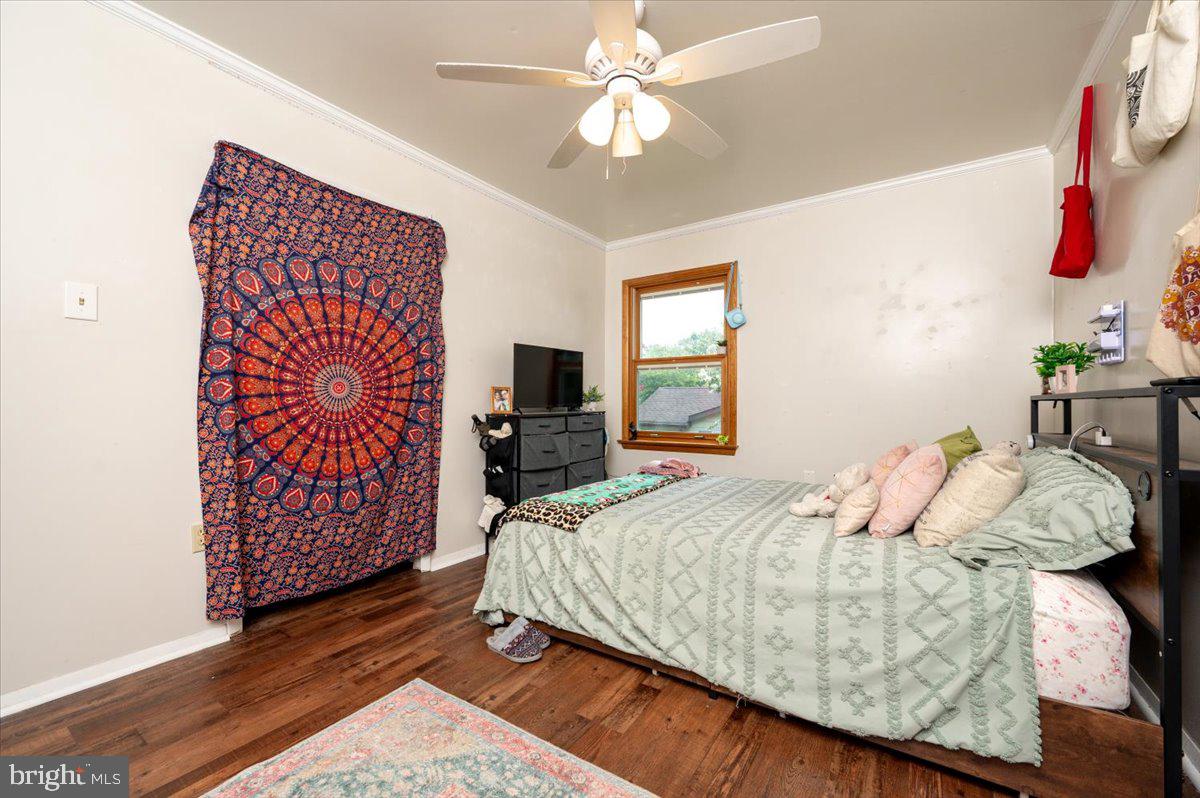 CROFTON MEADOWS - Residential