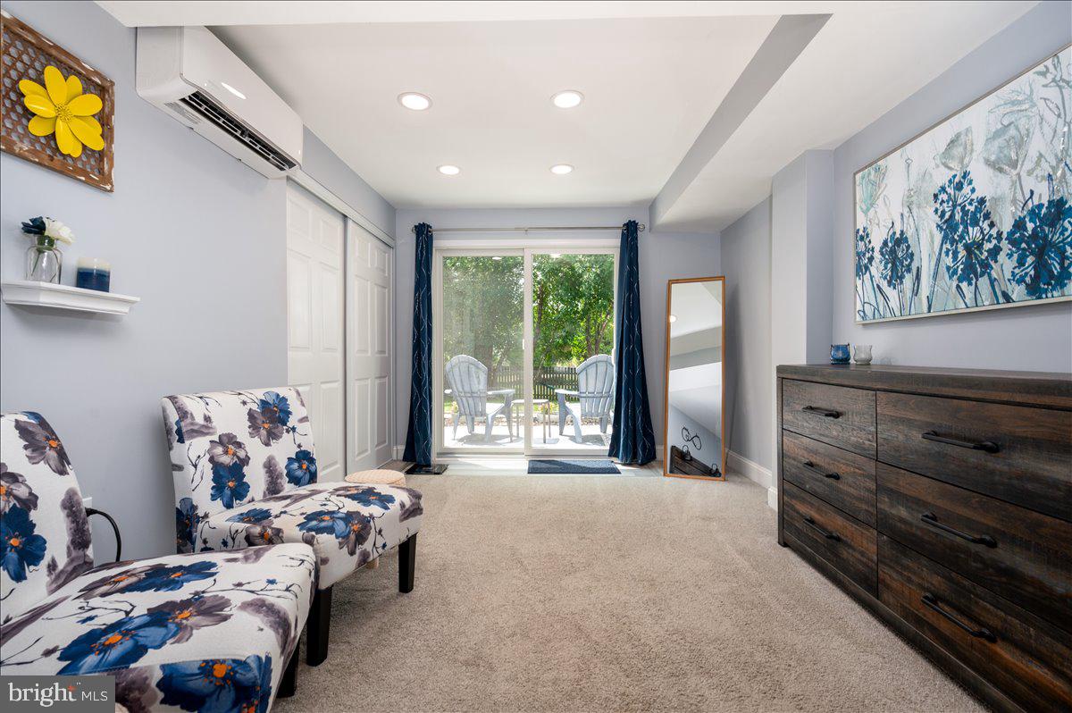 CROFTON MEADOWS - Residential