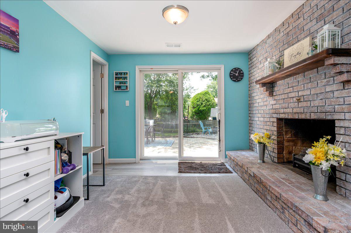CROFTON MEADOWS - Residential