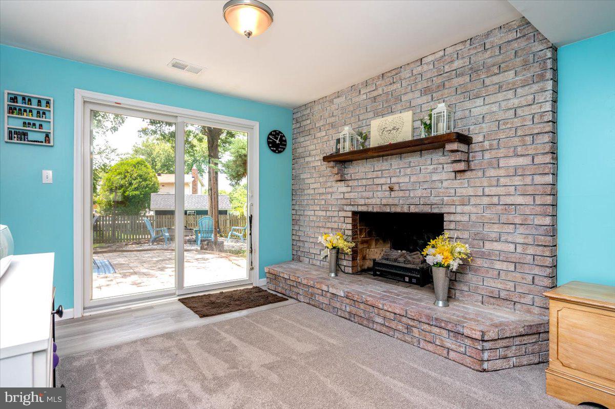 CROFTON MEADOWS - Residential