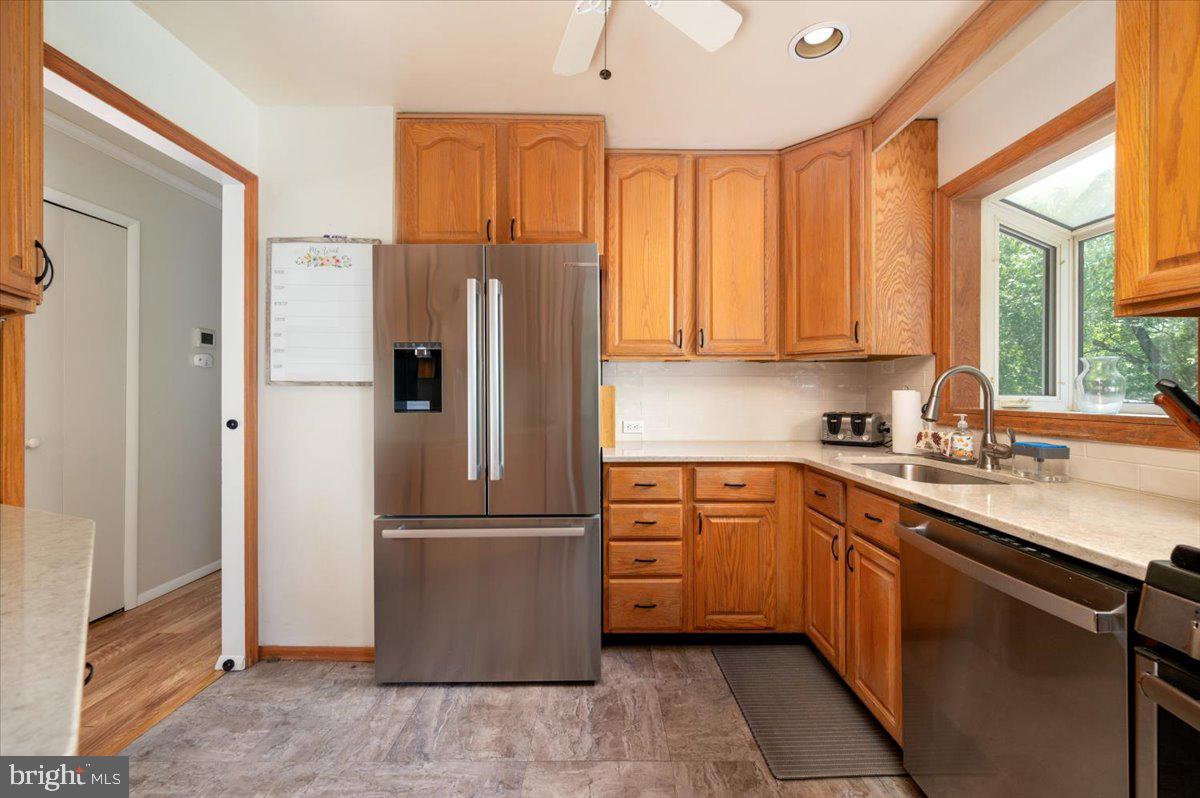 CROFTON MEADOWS - Residential
