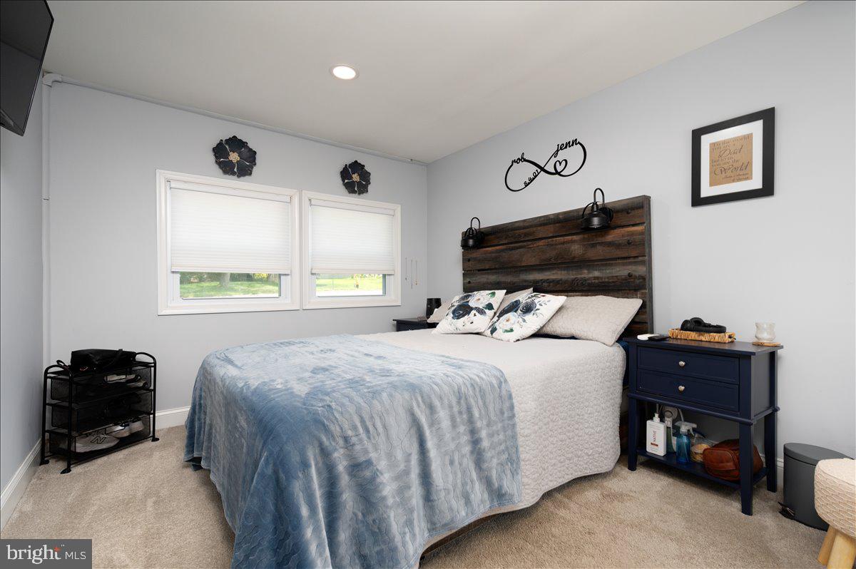 CROFTON MEADOWS - Residential