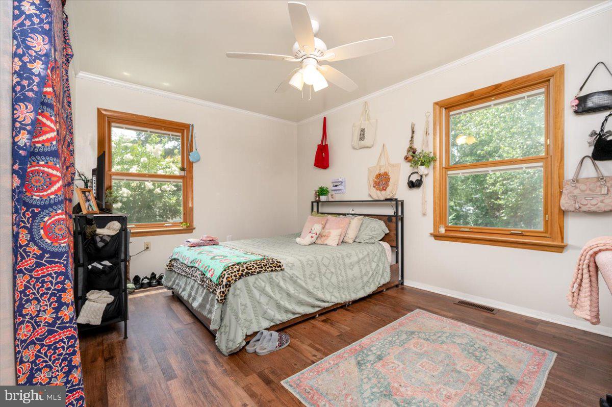 CROFTON MEADOWS - Residential