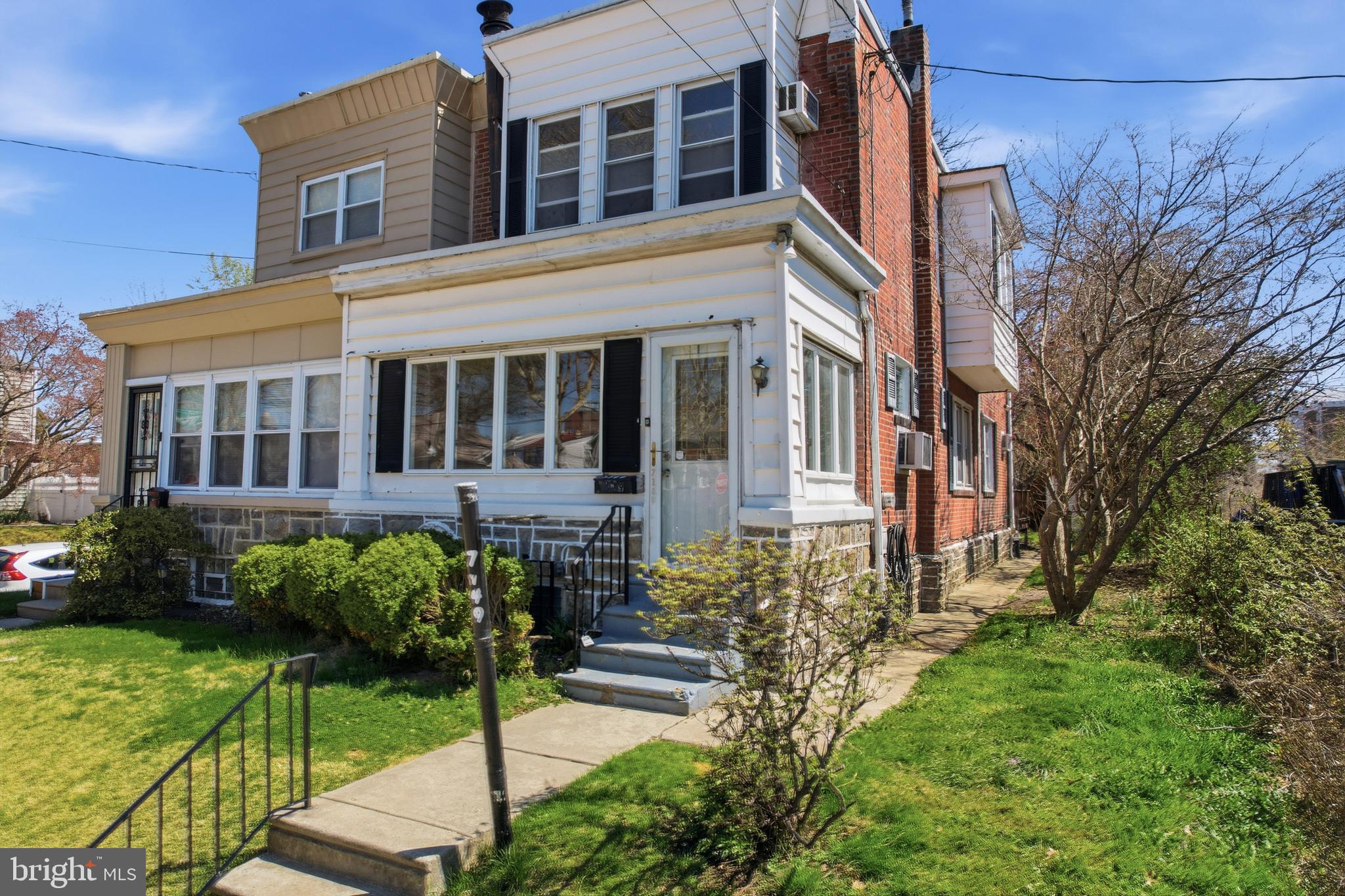 OXFORD CIRCLE - Residential