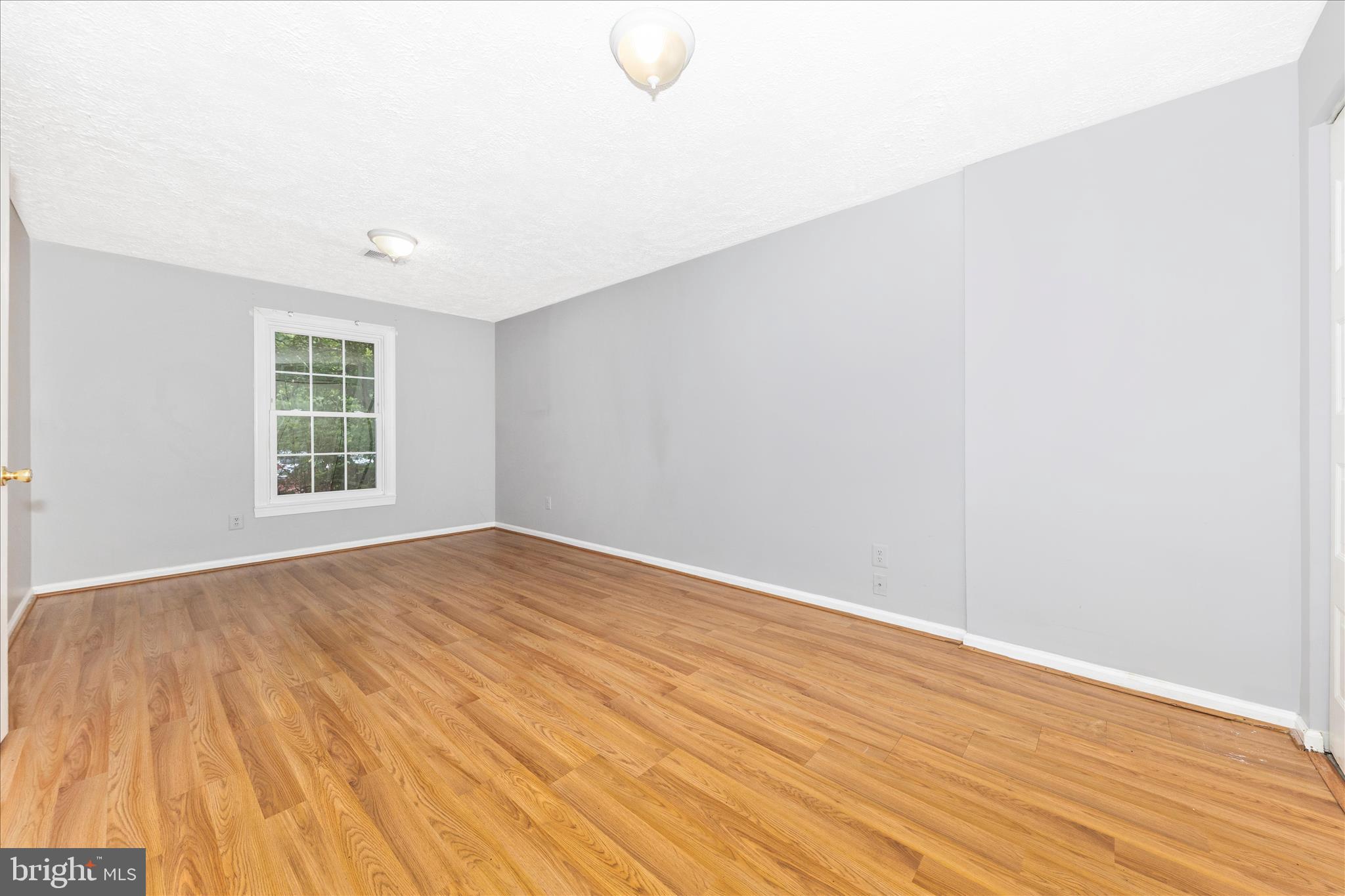 WOODLAND HILLS - Residential