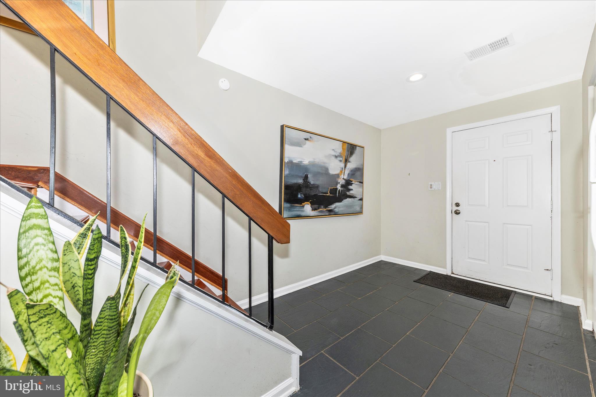 WOODLAND HILLS - Residential