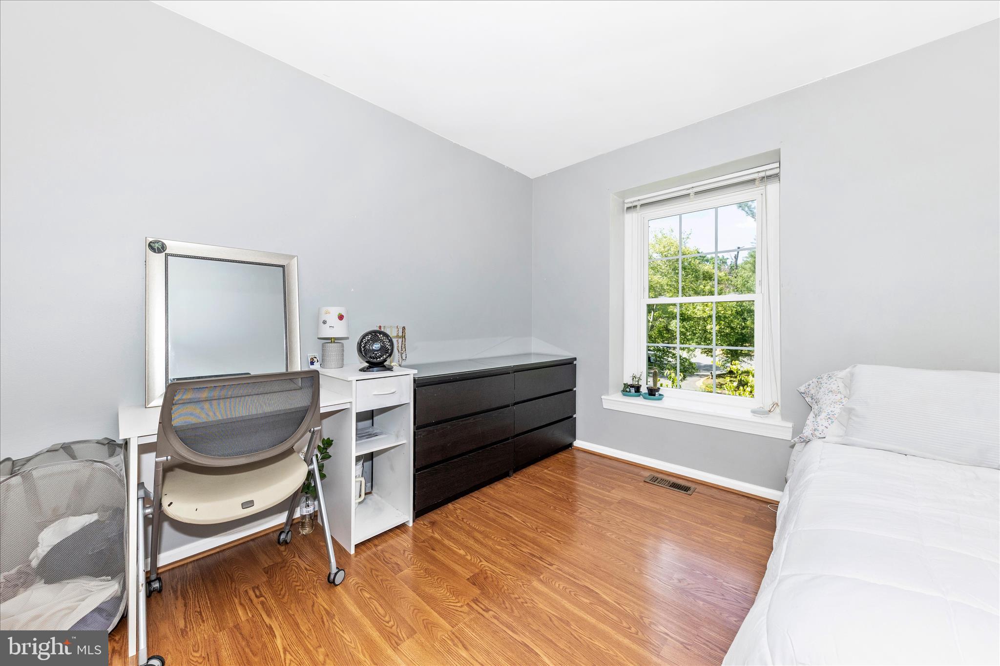 WOODLAND HILLS - Residential