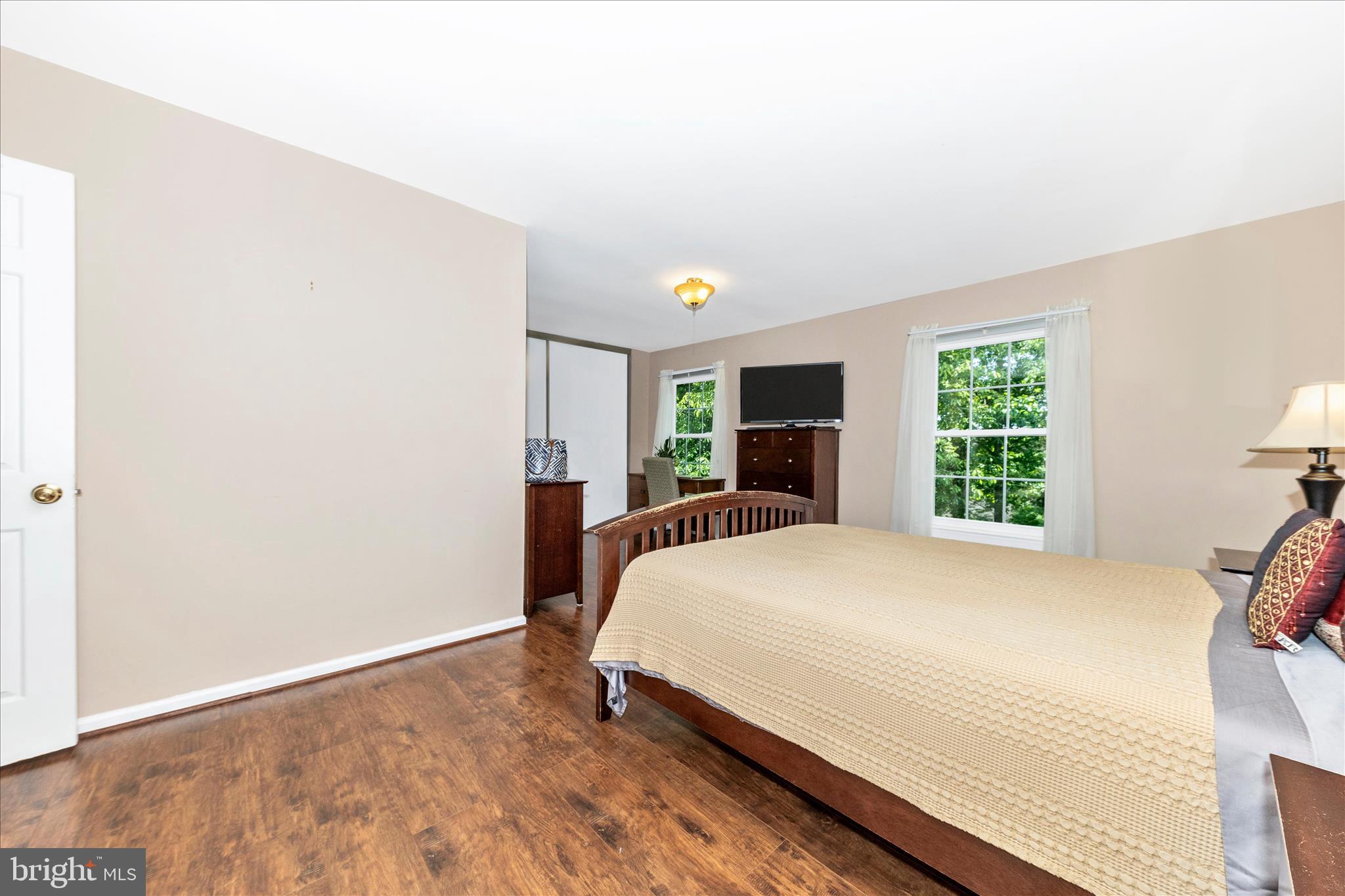 WOODLAND HILLS - Residential