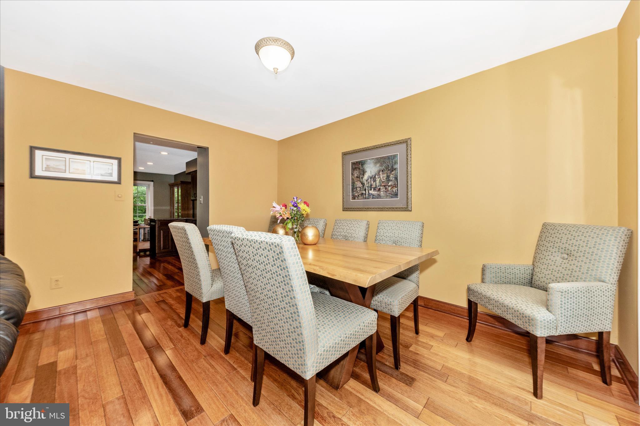 WOODLAND HILLS - Residential