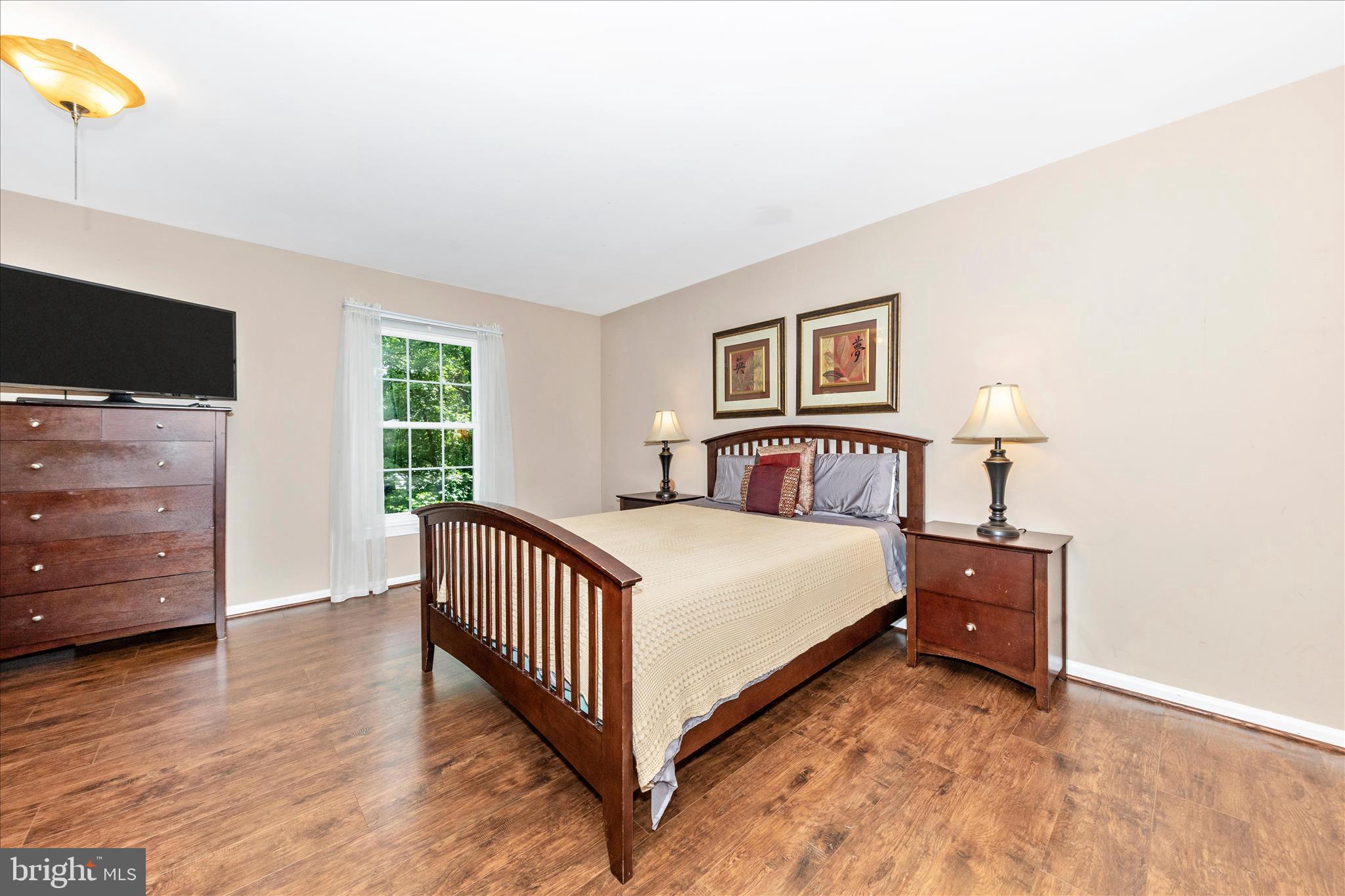 WOODLAND HILLS - Residential