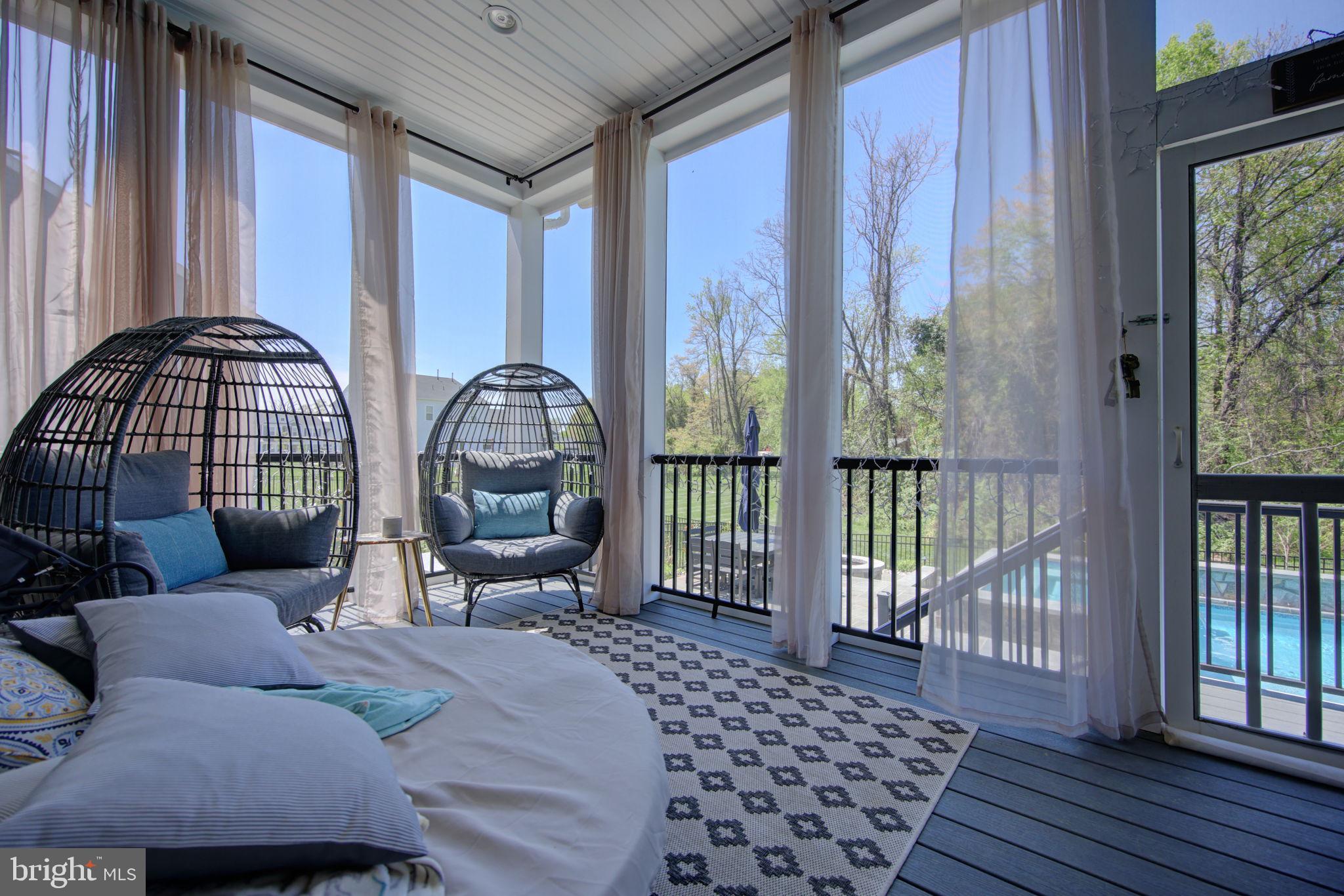 MEADOWBROOK - Residential