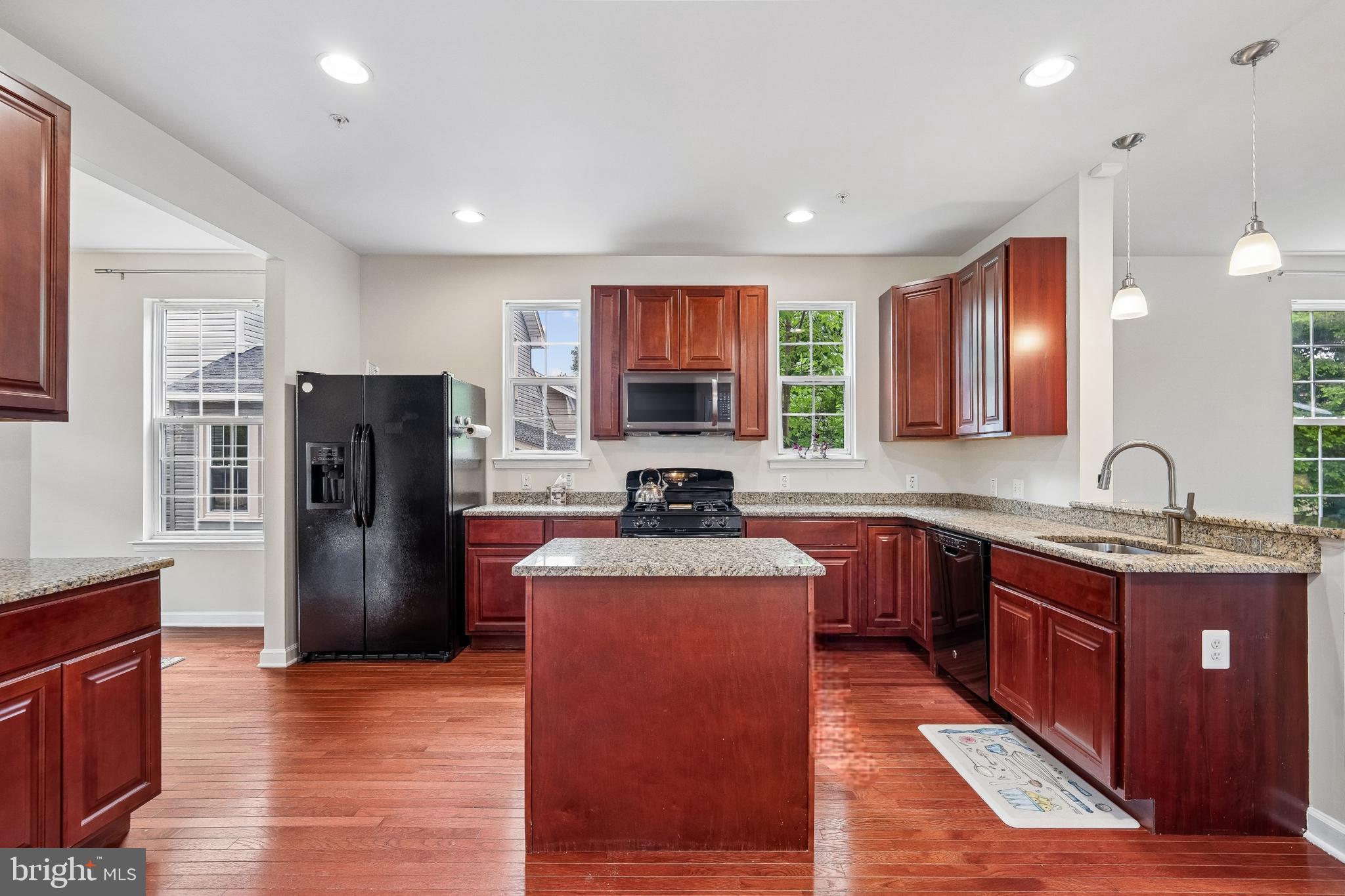 BRENTWOOD - Residential
