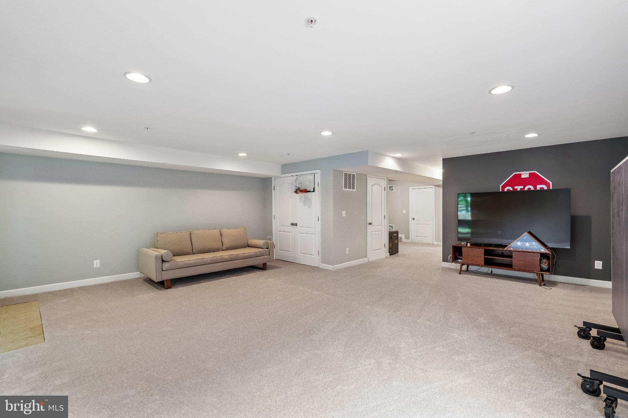 BRENTWOOD - Residential