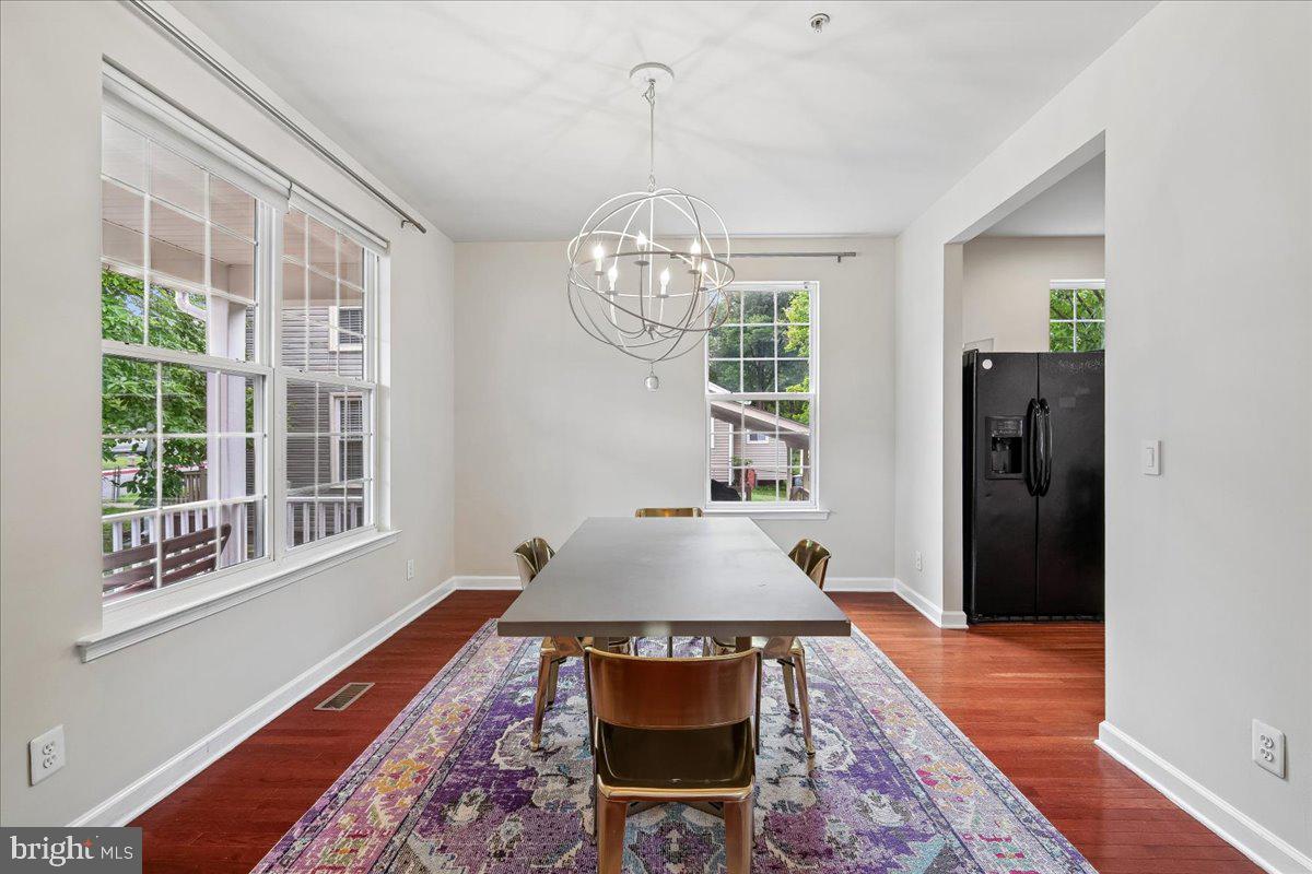 BRENTWOOD - Residential