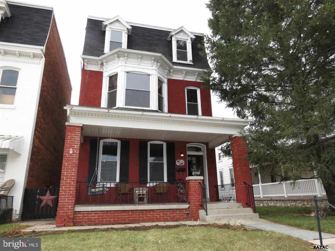 4BR 2.5 BA. C-fr porch leads to foyer w/ceramic tile. LG LR w/gas log FP. Sep DR. Kit w/ceramic tile, c-fan, all appls & brfast area as well a walk-in pantry. 2BR on 2nd fl-one w/bay window and other w/outside balcony. Also a 2nd LDR. 2 BR on 3rd fl. All BR w/carpeting. Enjoy the outdoors on patio deck, and outdoor sitting area along side of home. 2car det garage
