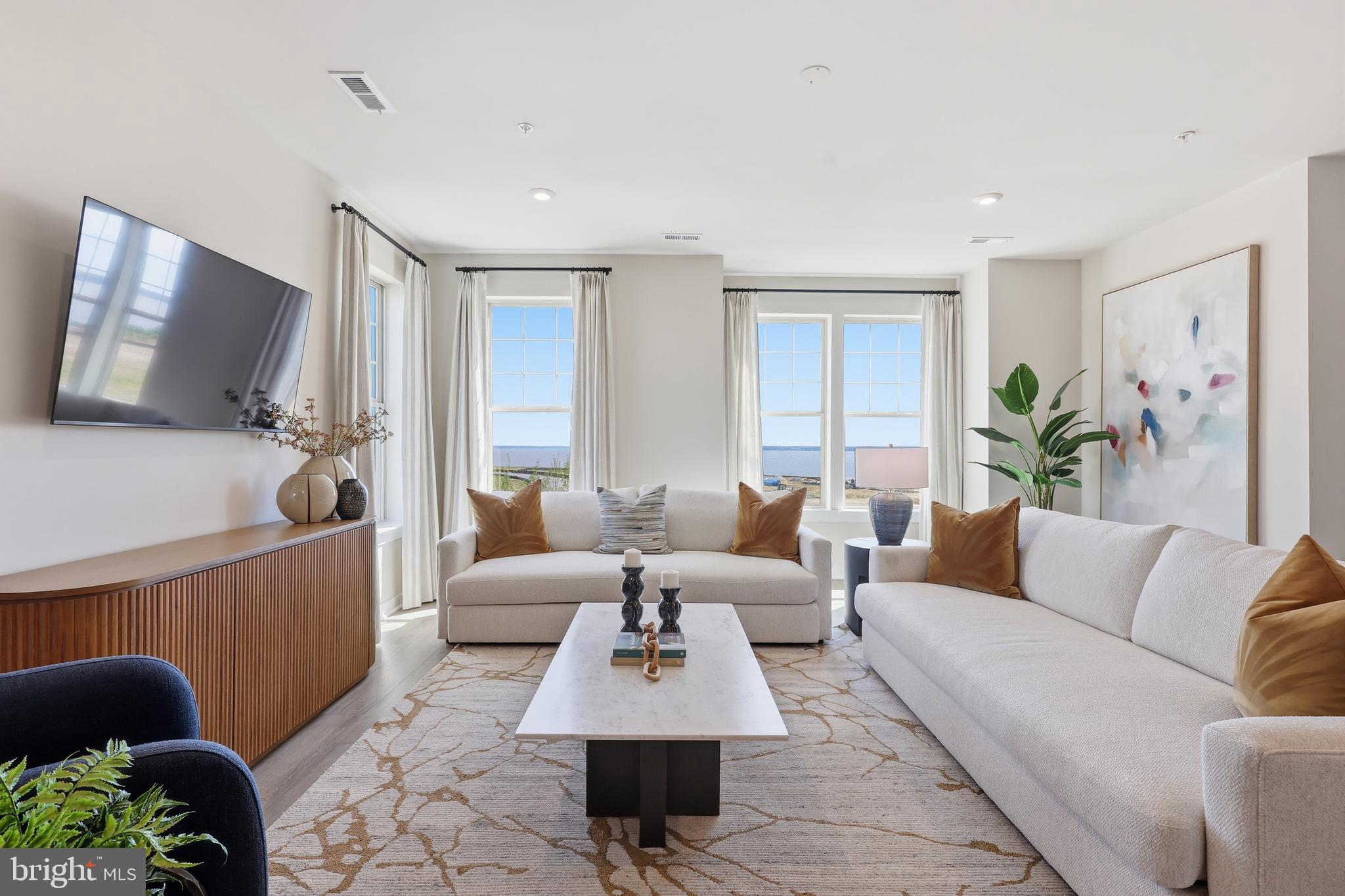POTOMAC SHORES - Residential