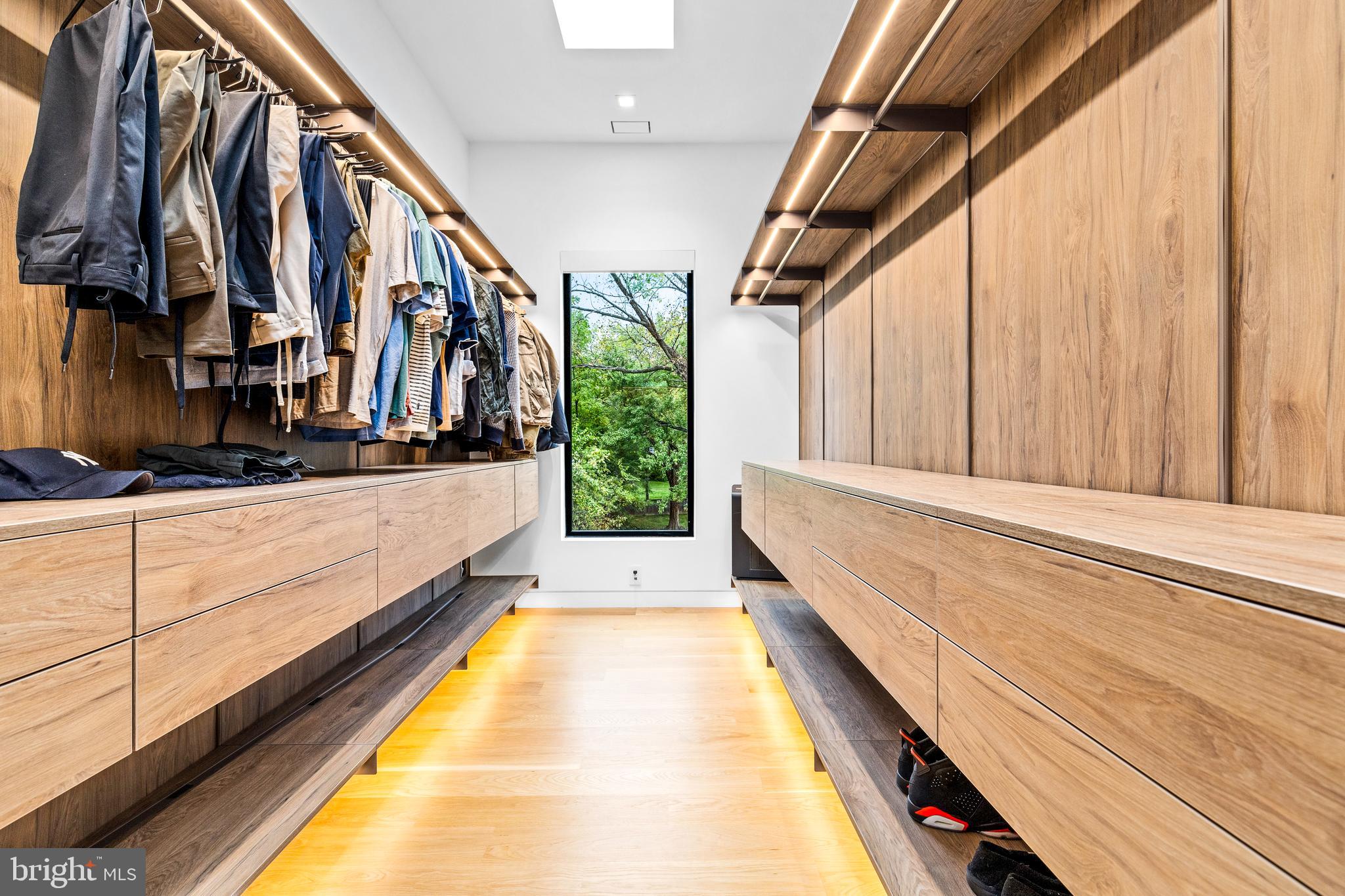 SUNNY SIDE - Residential