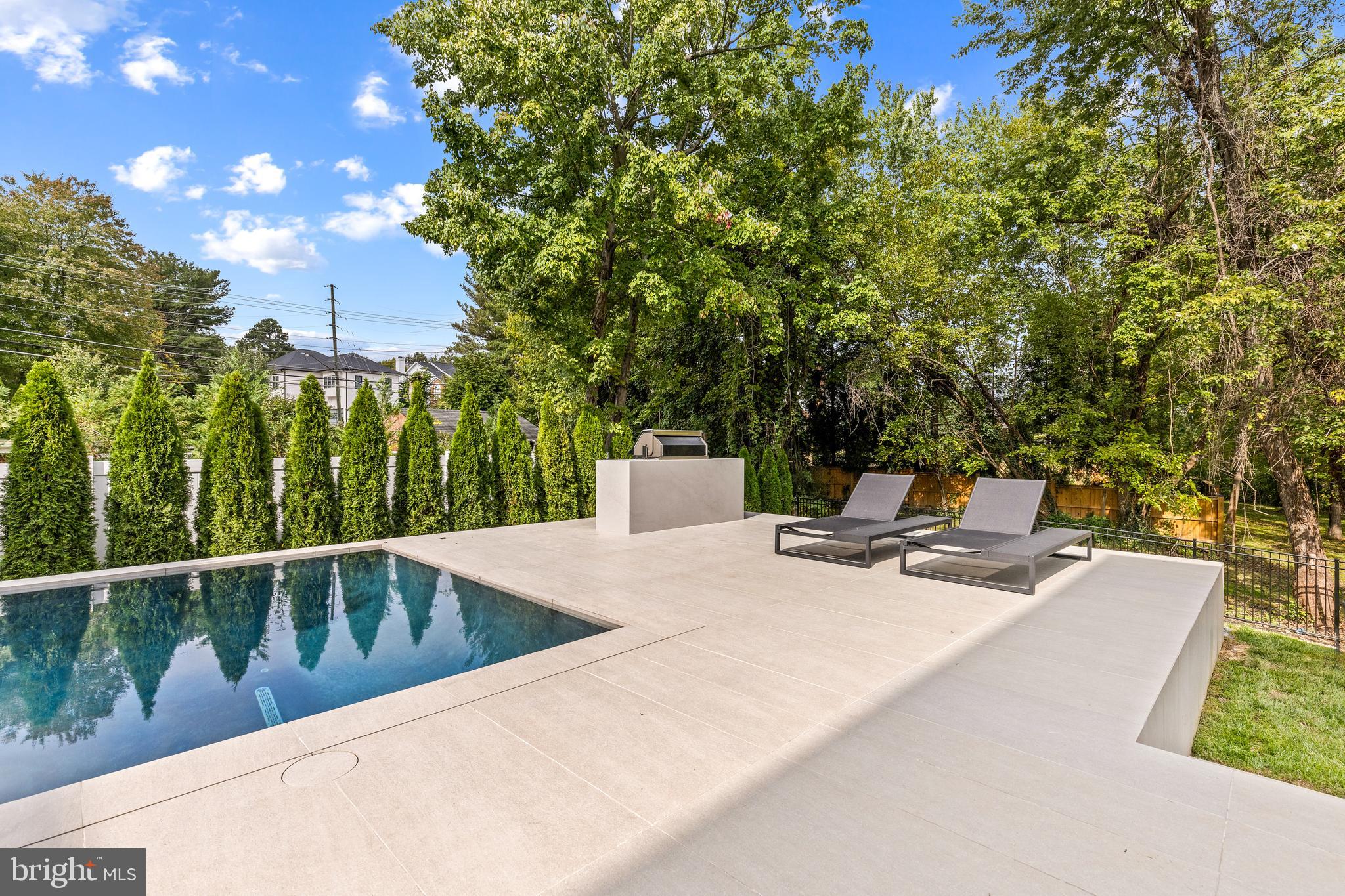 SUNNY SIDE - Residential