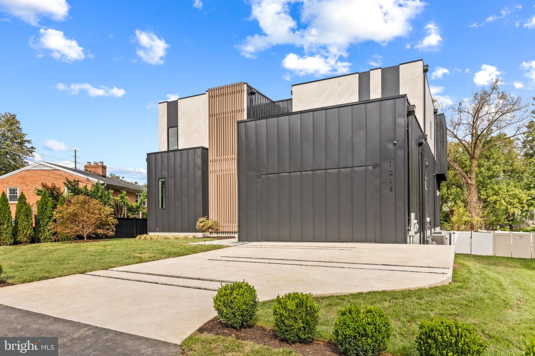 SUNNY SIDE - Residential