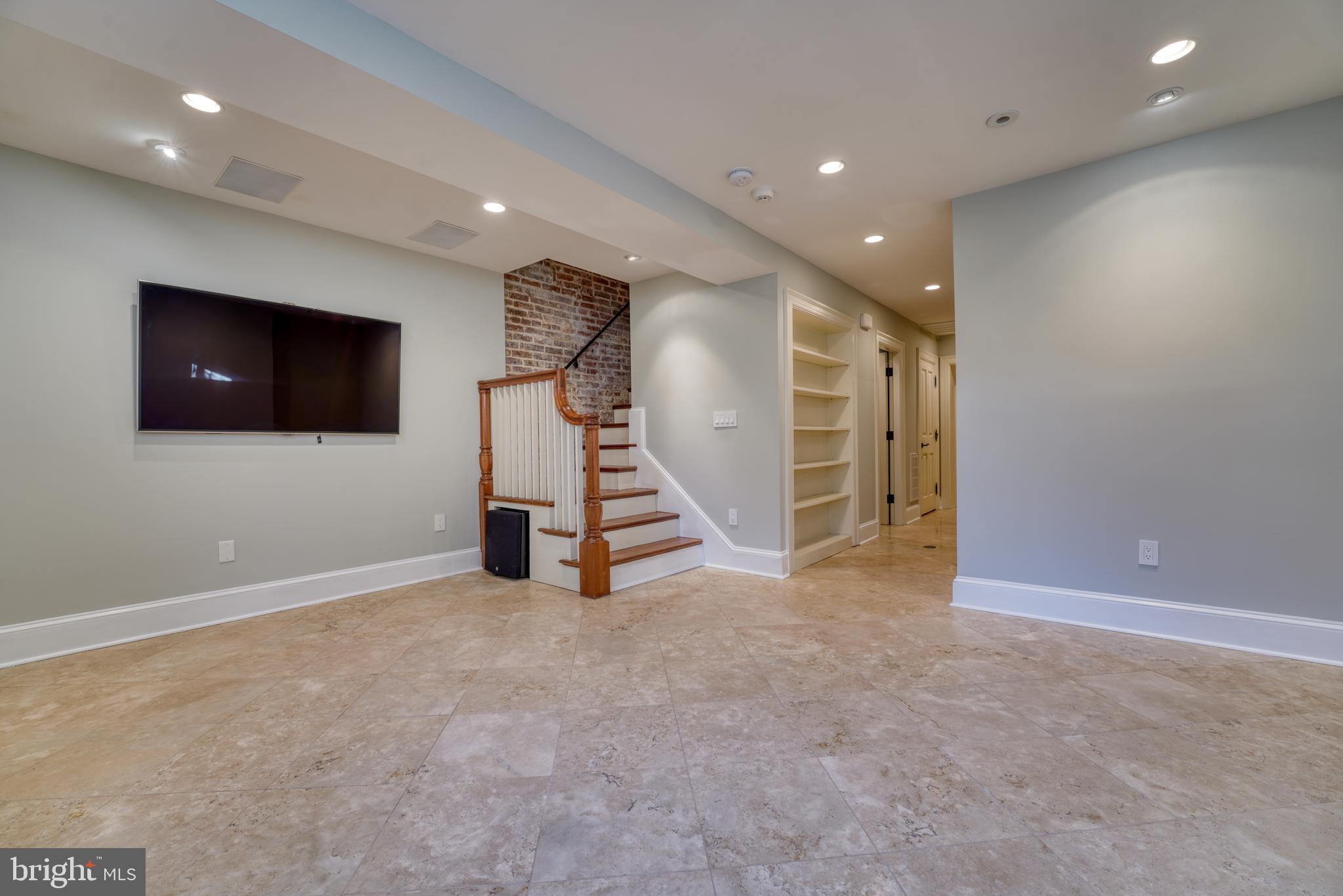 CAPITOL HILL - Residential