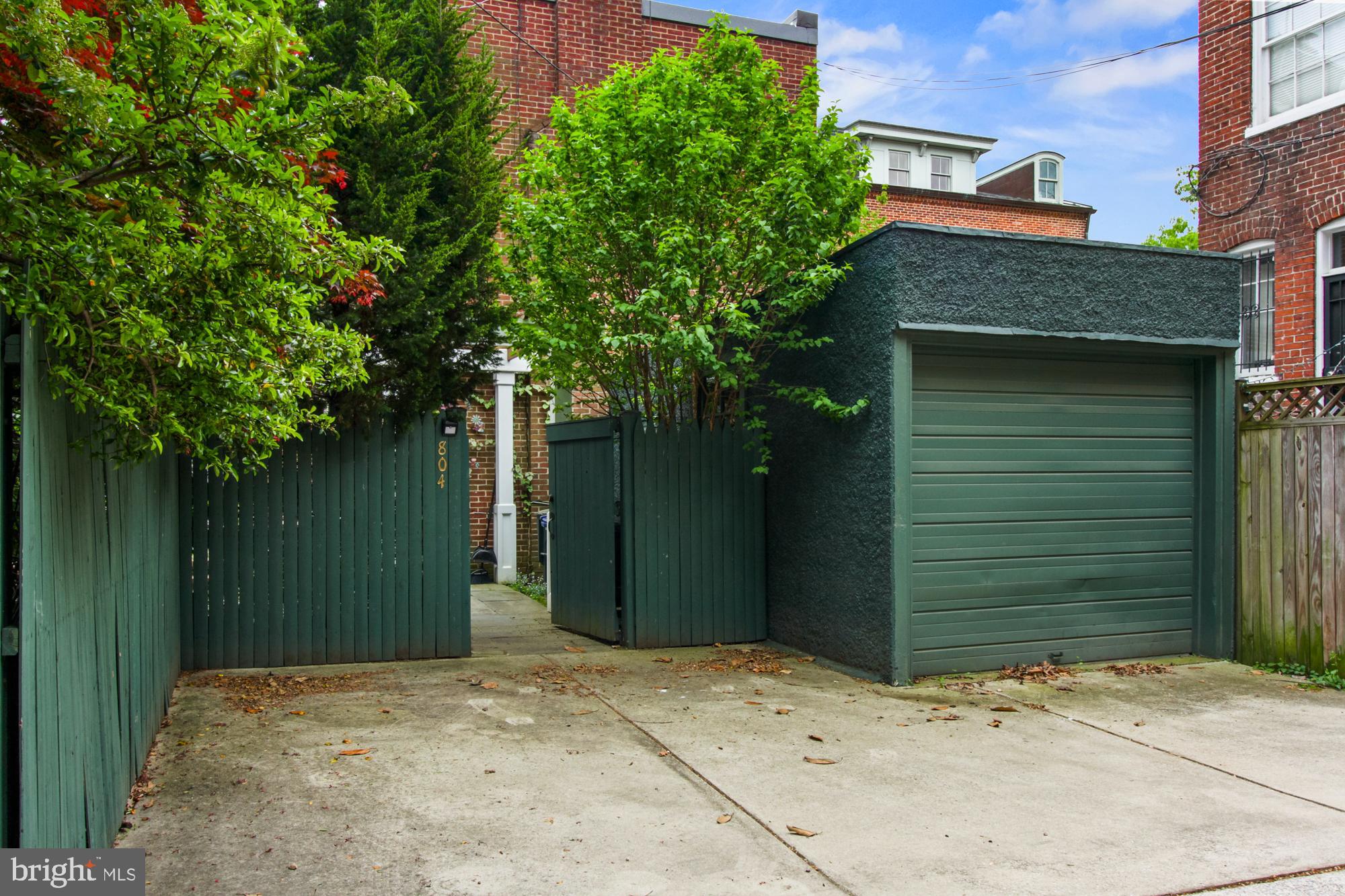 CAPITOL HILL - Residential
