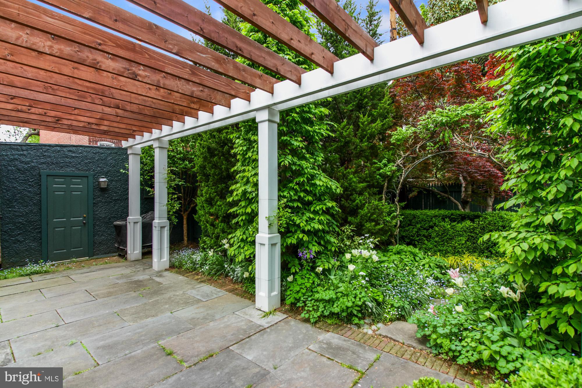 CAPITOL HILL - Residential