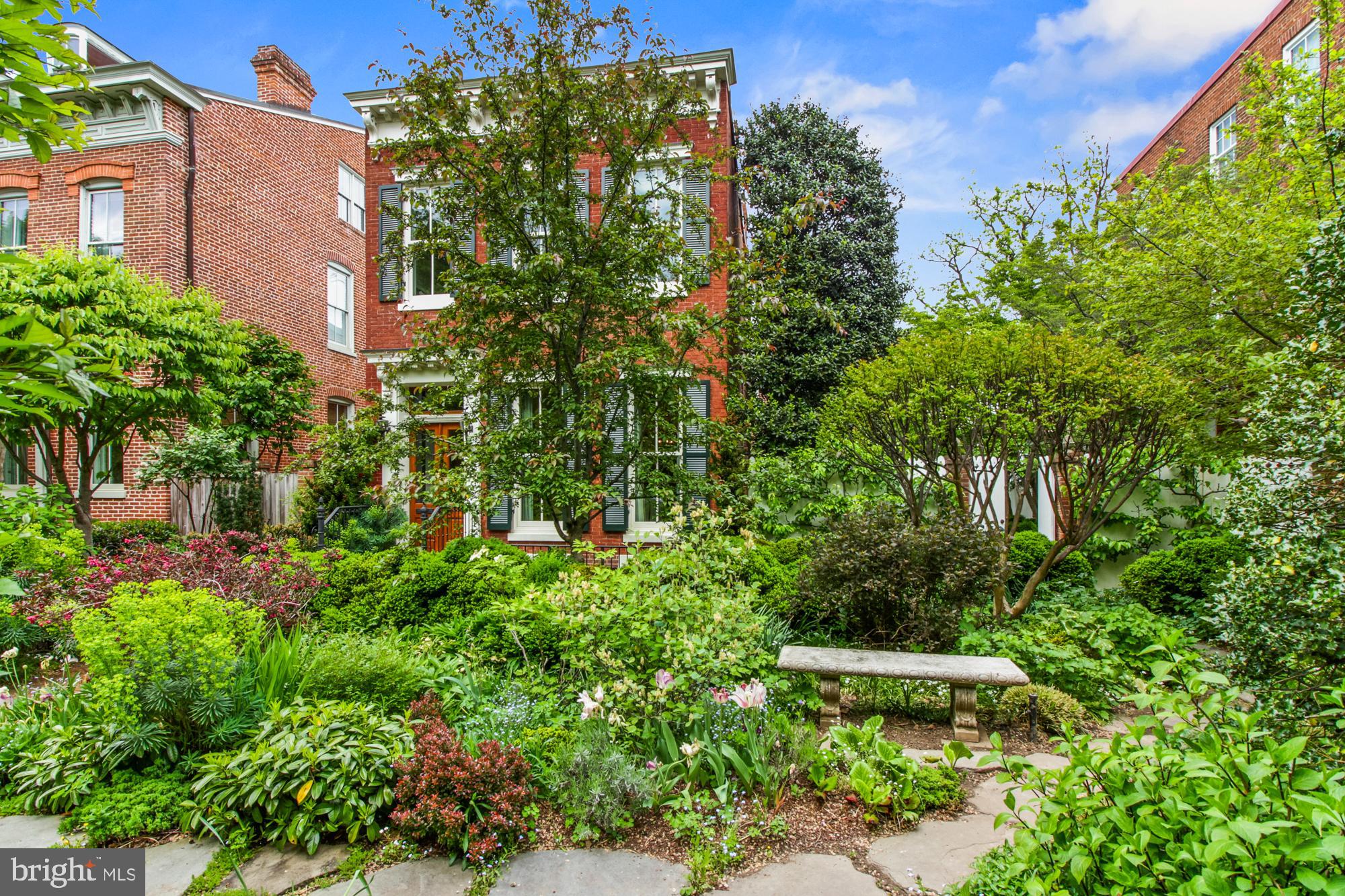 CAPITOL HILL - Residential