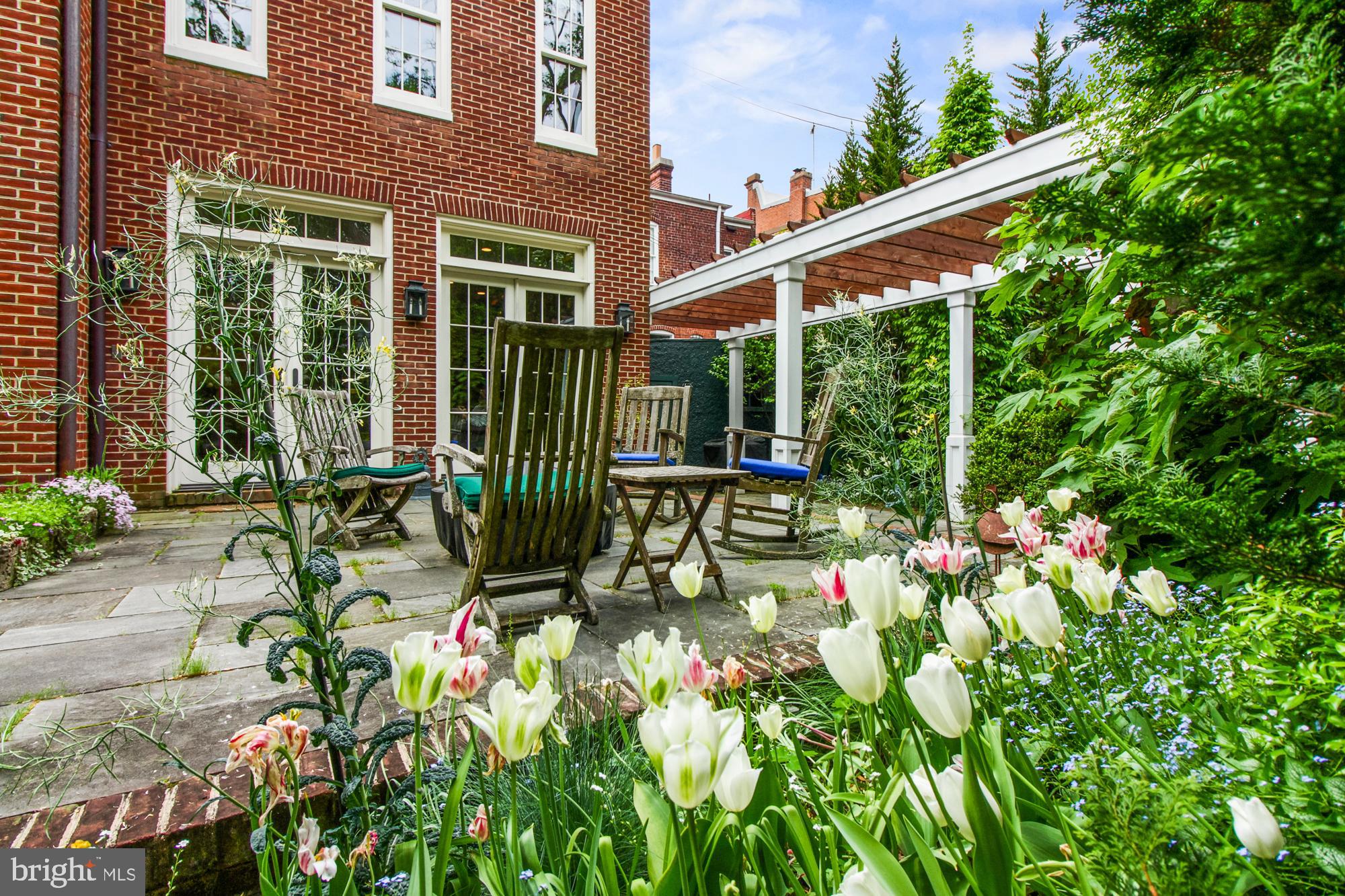CAPITOL HILL - Residential
