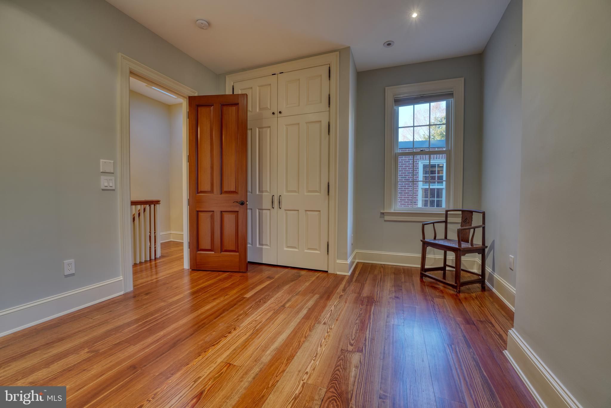 CAPITOL HILL - Residential