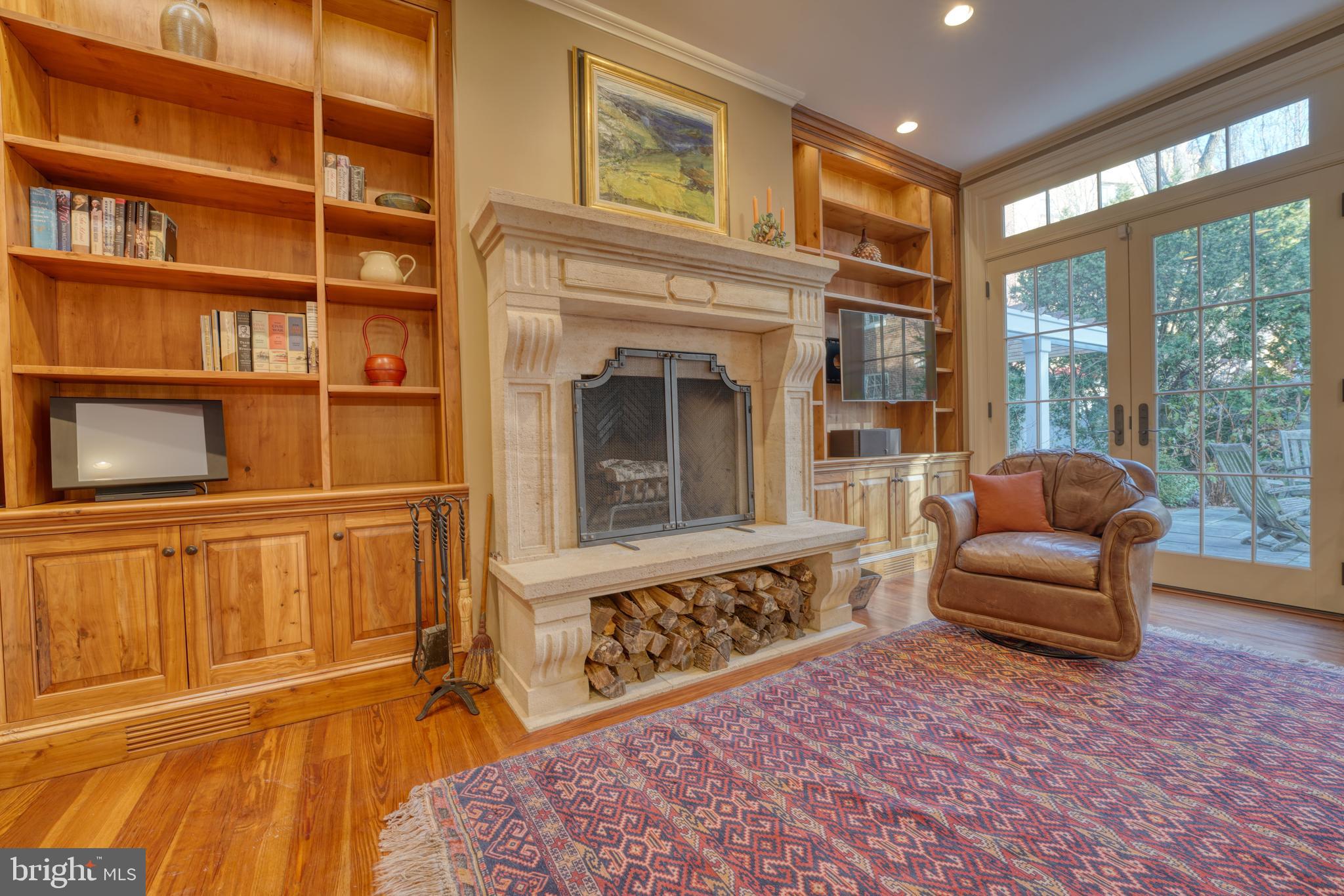 CAPITOL HILL - Residential