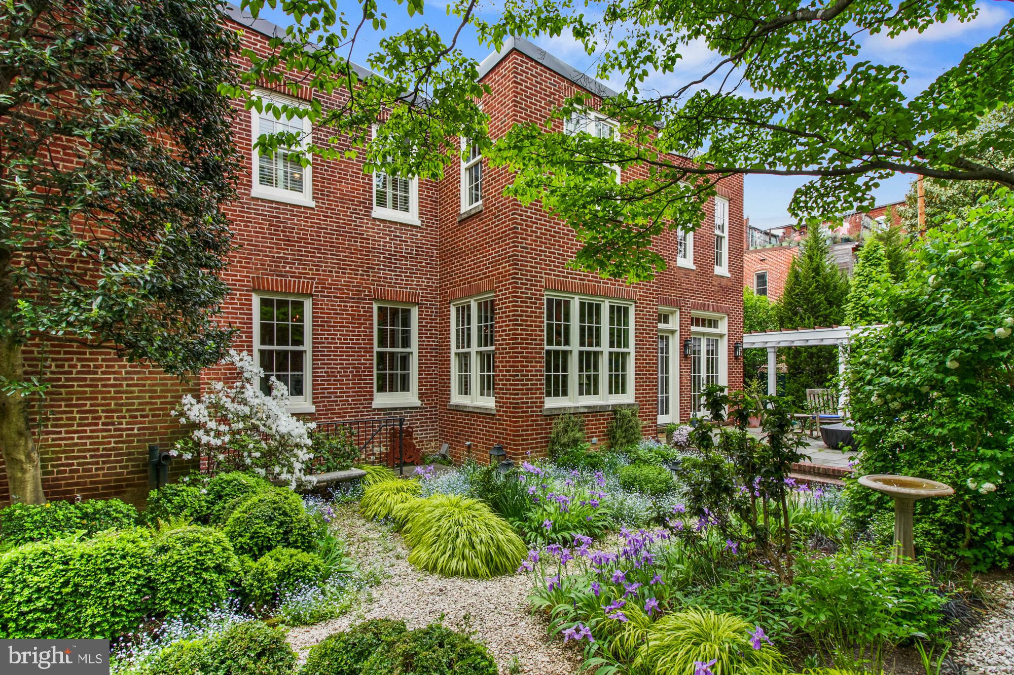 CAPITOL HILL - Residential