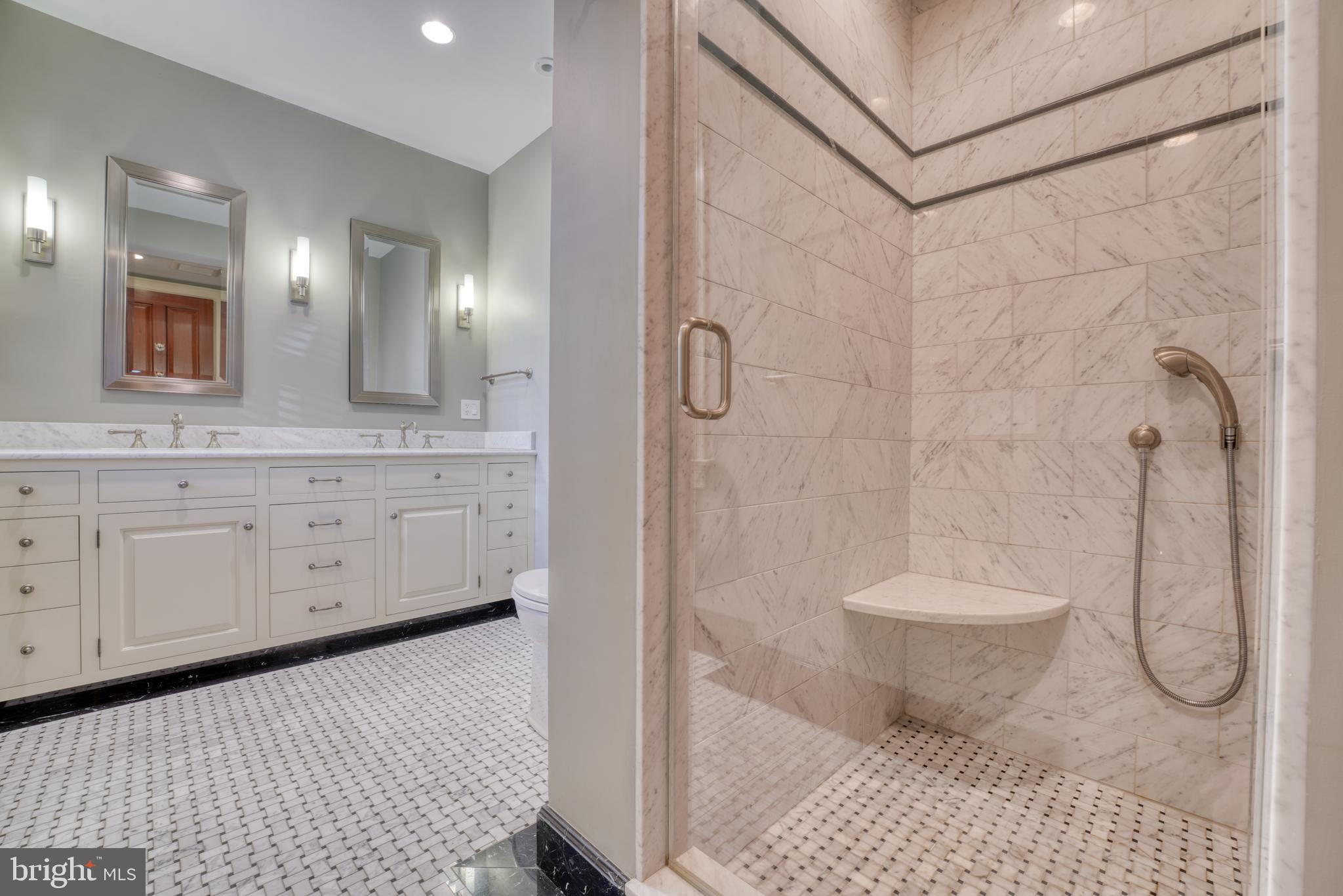 CAPITOL HILL - Residential