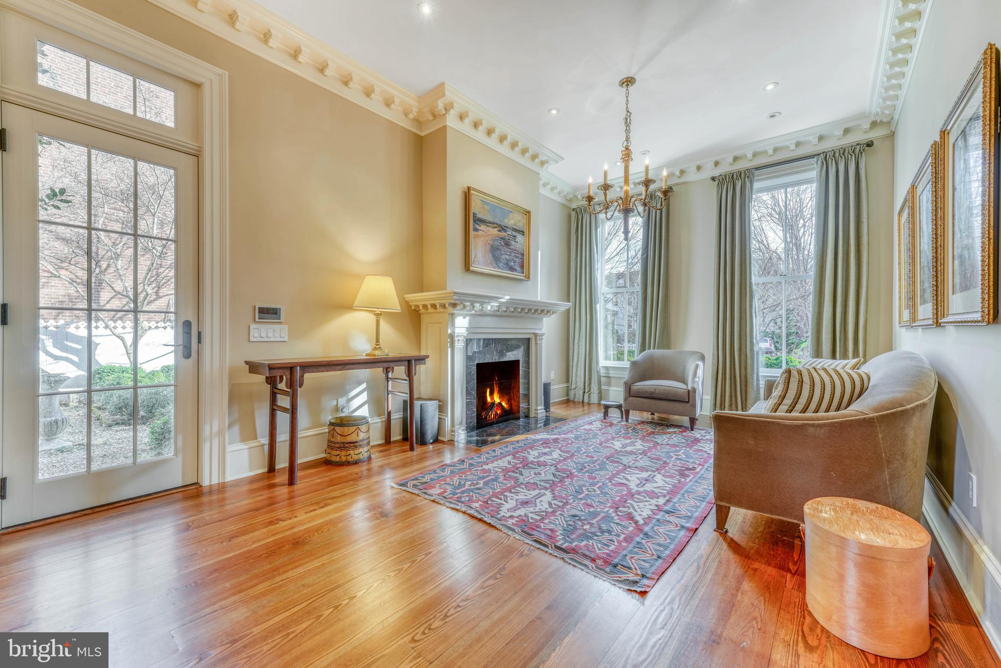 CAPITOL HILL - Residential