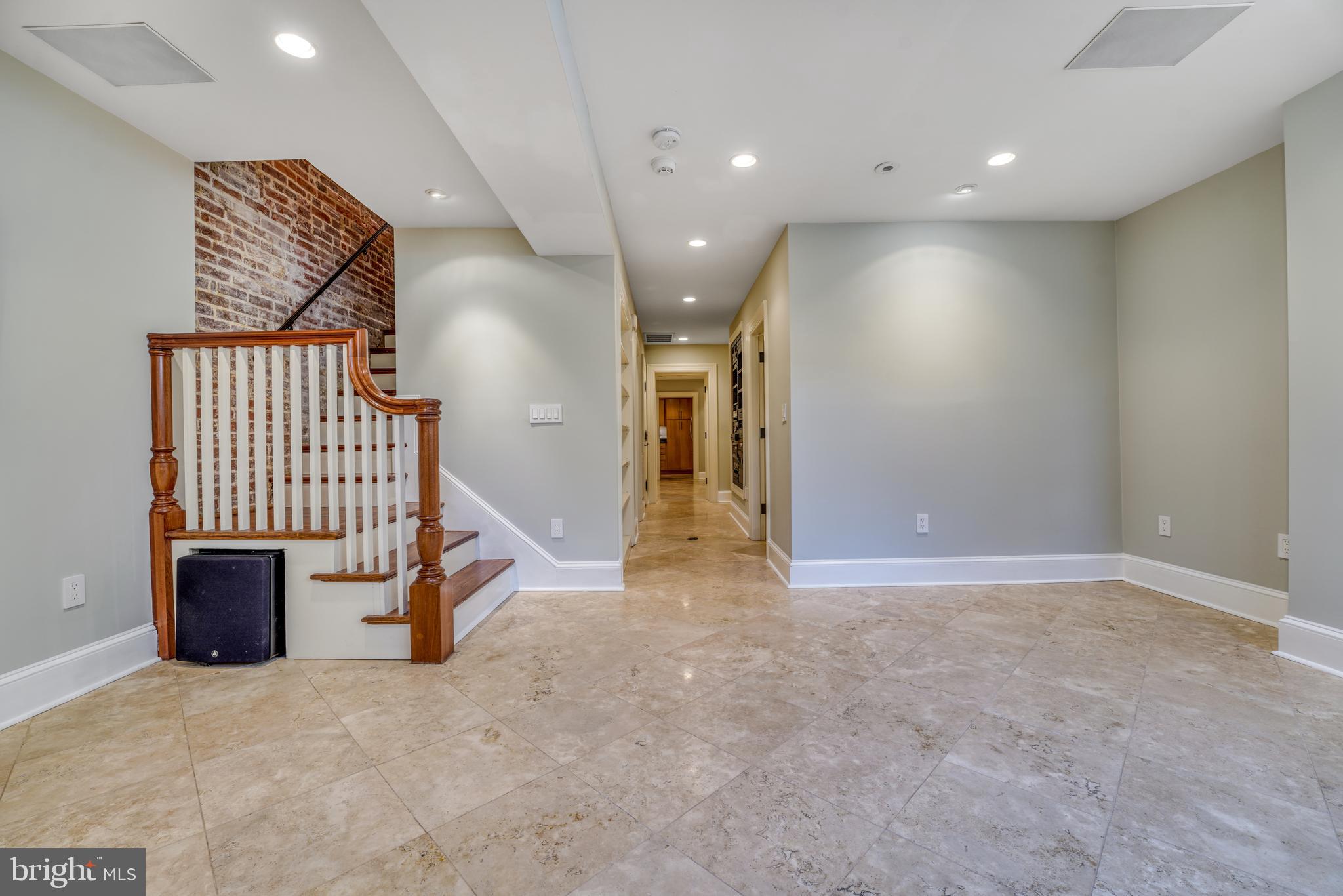 CAPITOL HILL - Residential