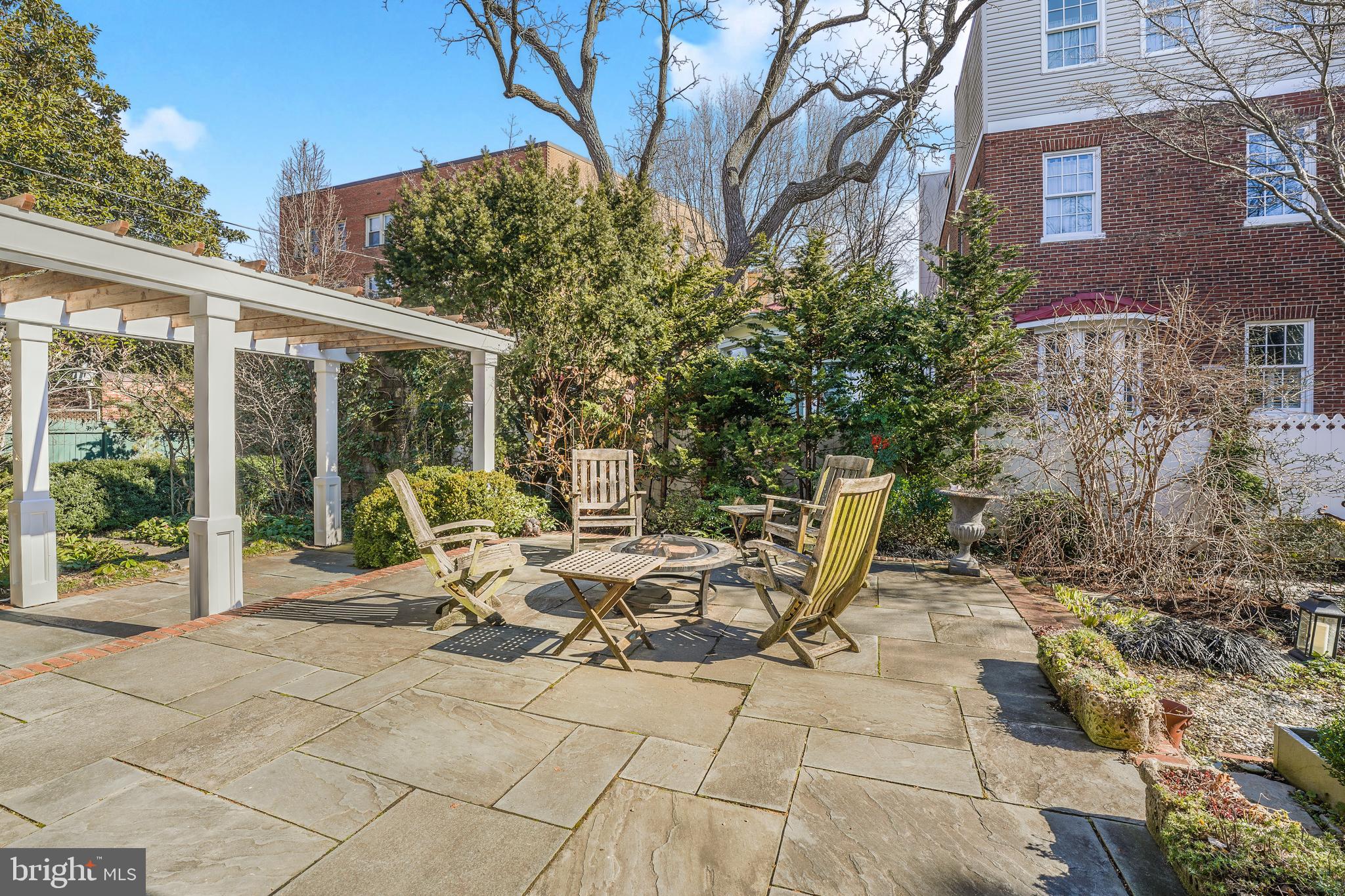 CAPITOL HILL - Residential