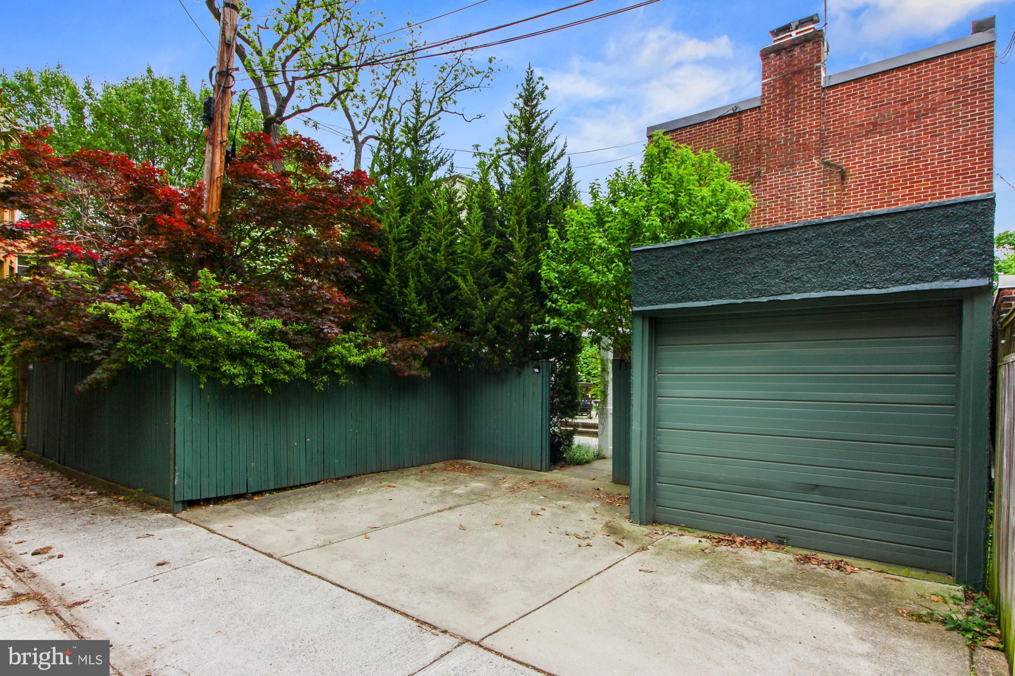 CAPITOL HILL - Residential