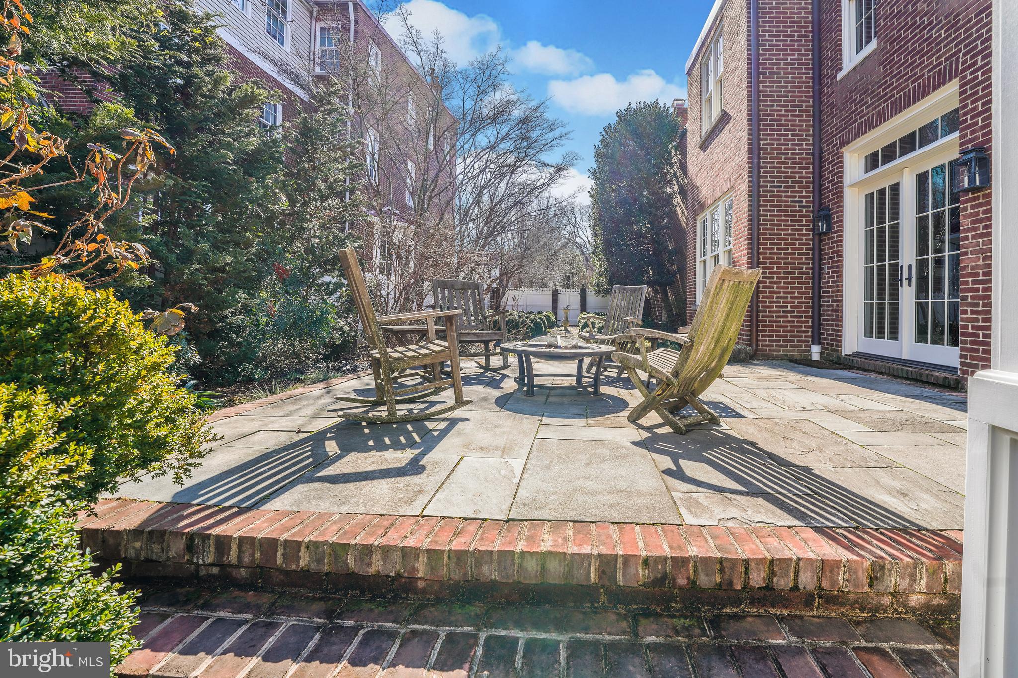 CAPITOL HILL - Residential