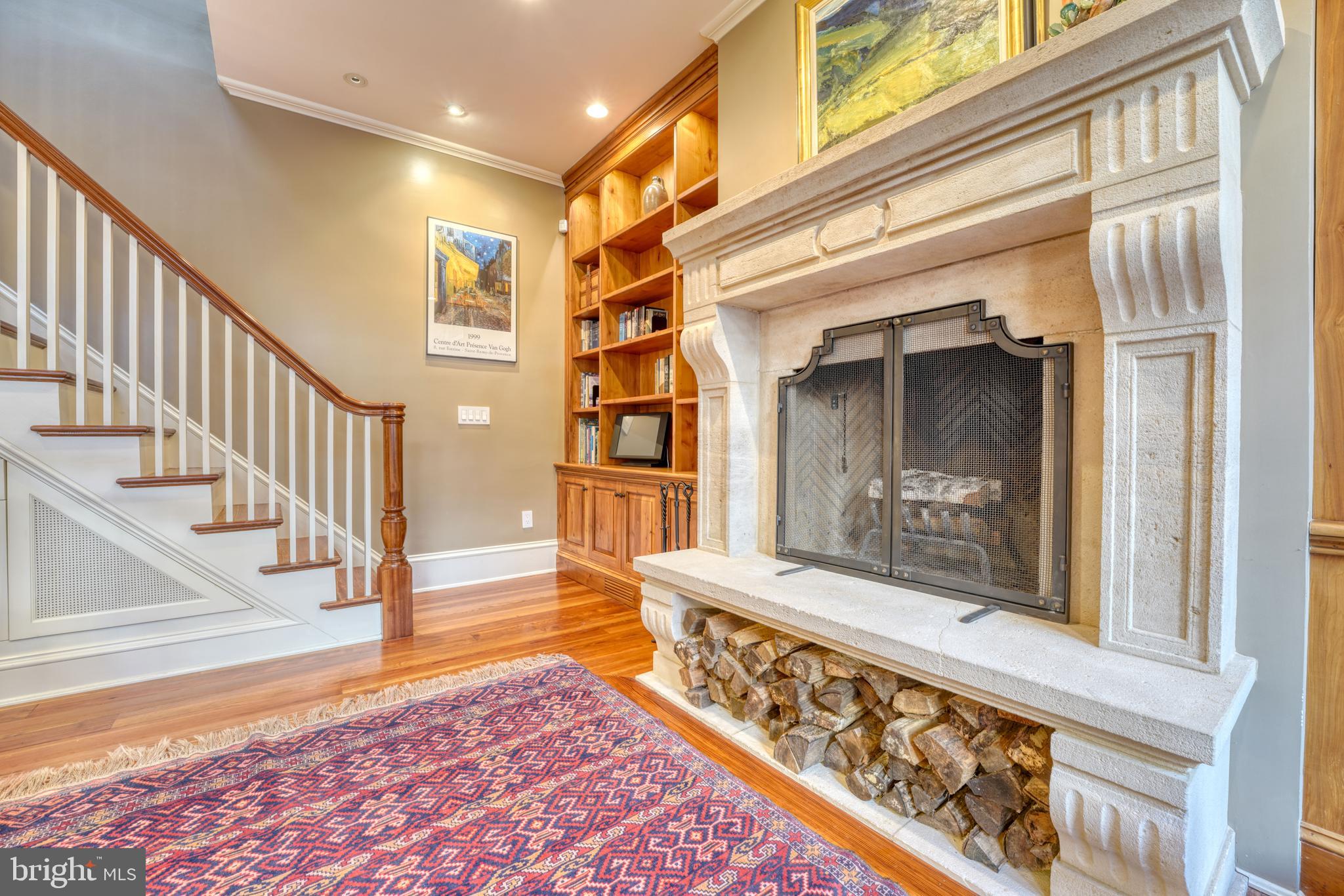 CAPITOL HILL - Residential
