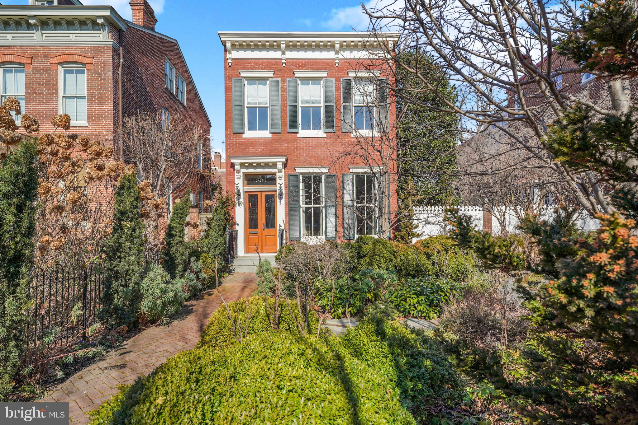 CAPITOL HILL - Residential