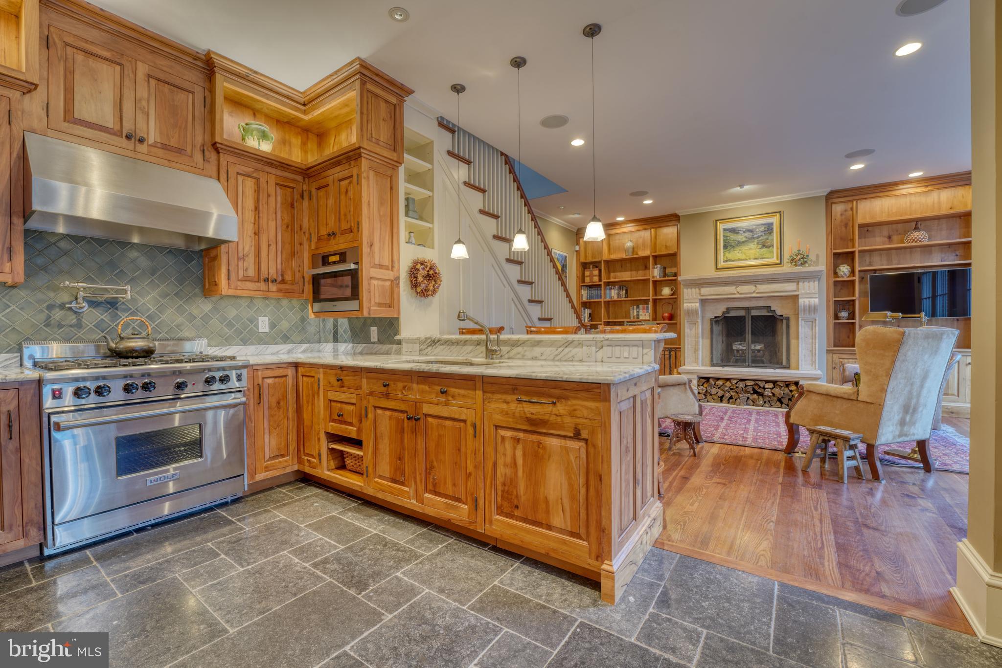 CAPITOL HILL - Residential
