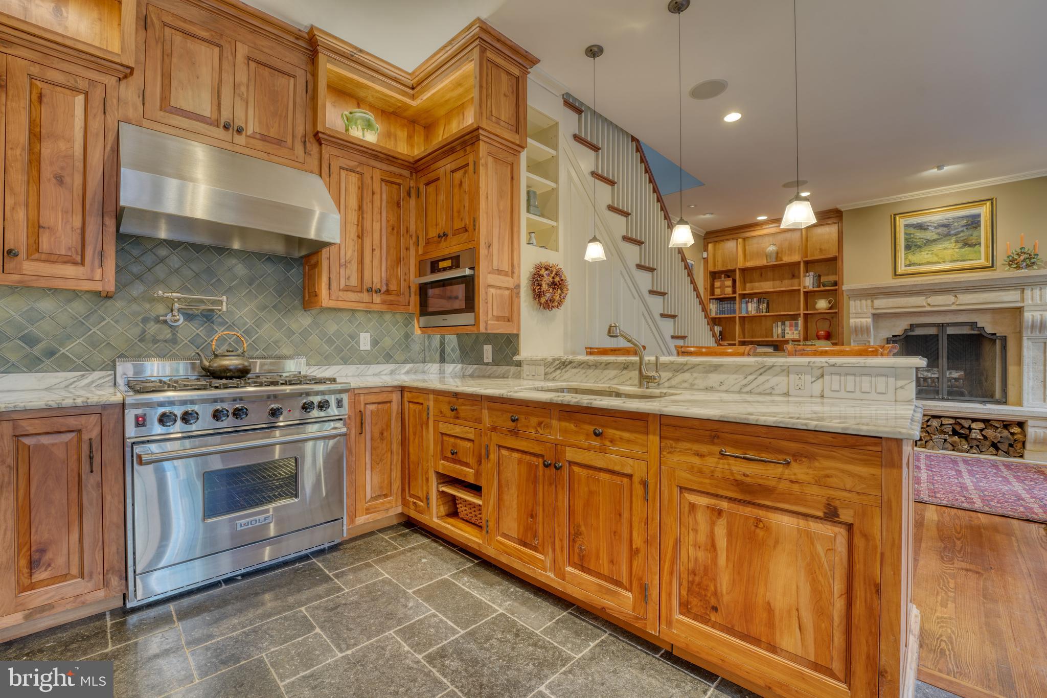 CAPITOL HILL - Residential