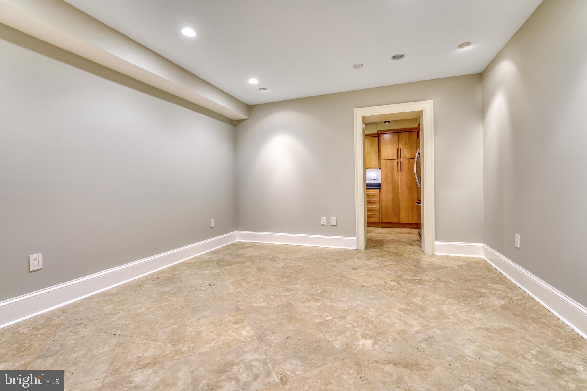 CAPITOL HILL - Residential