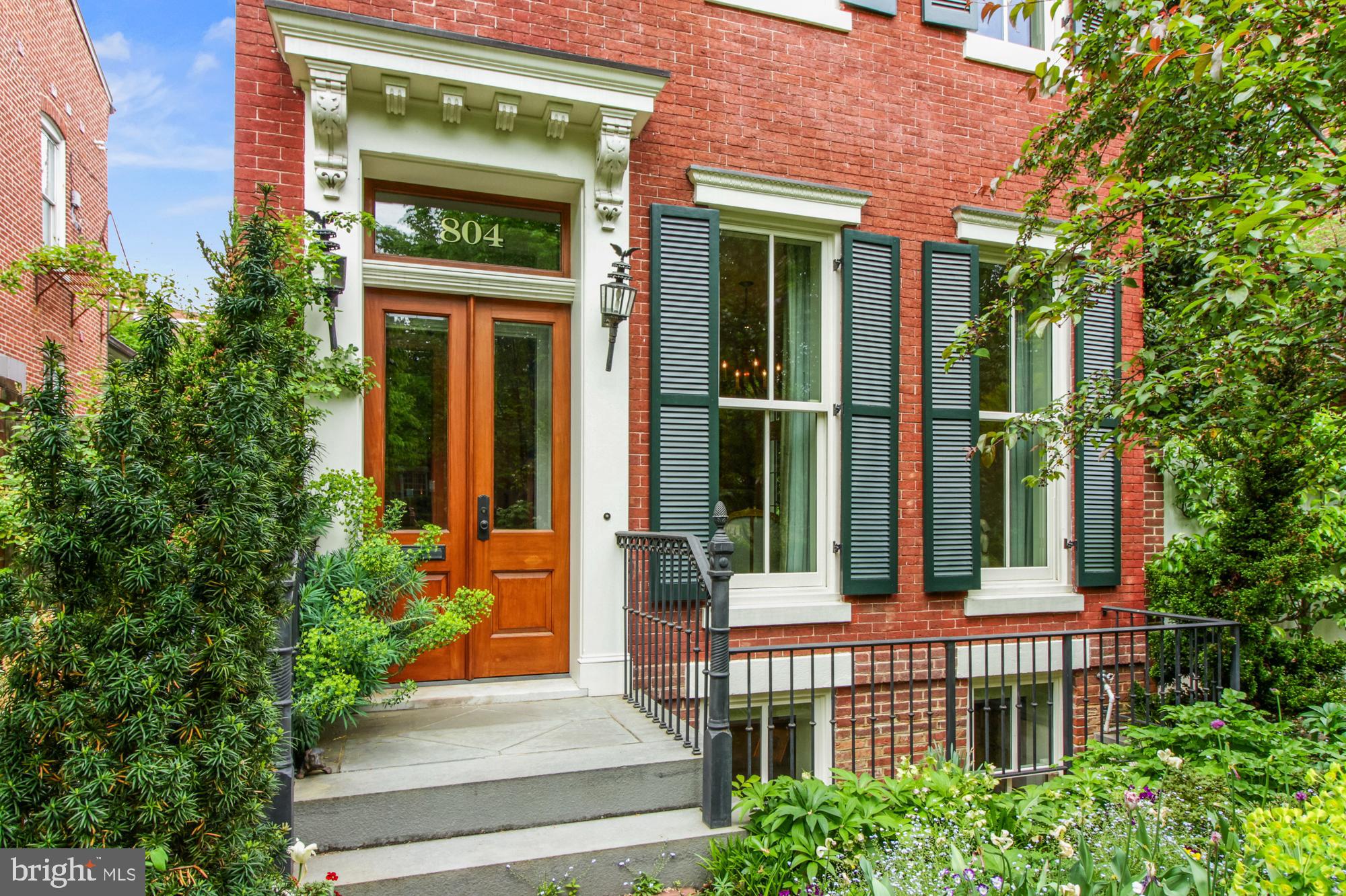 CAPITOL HILL - Residential