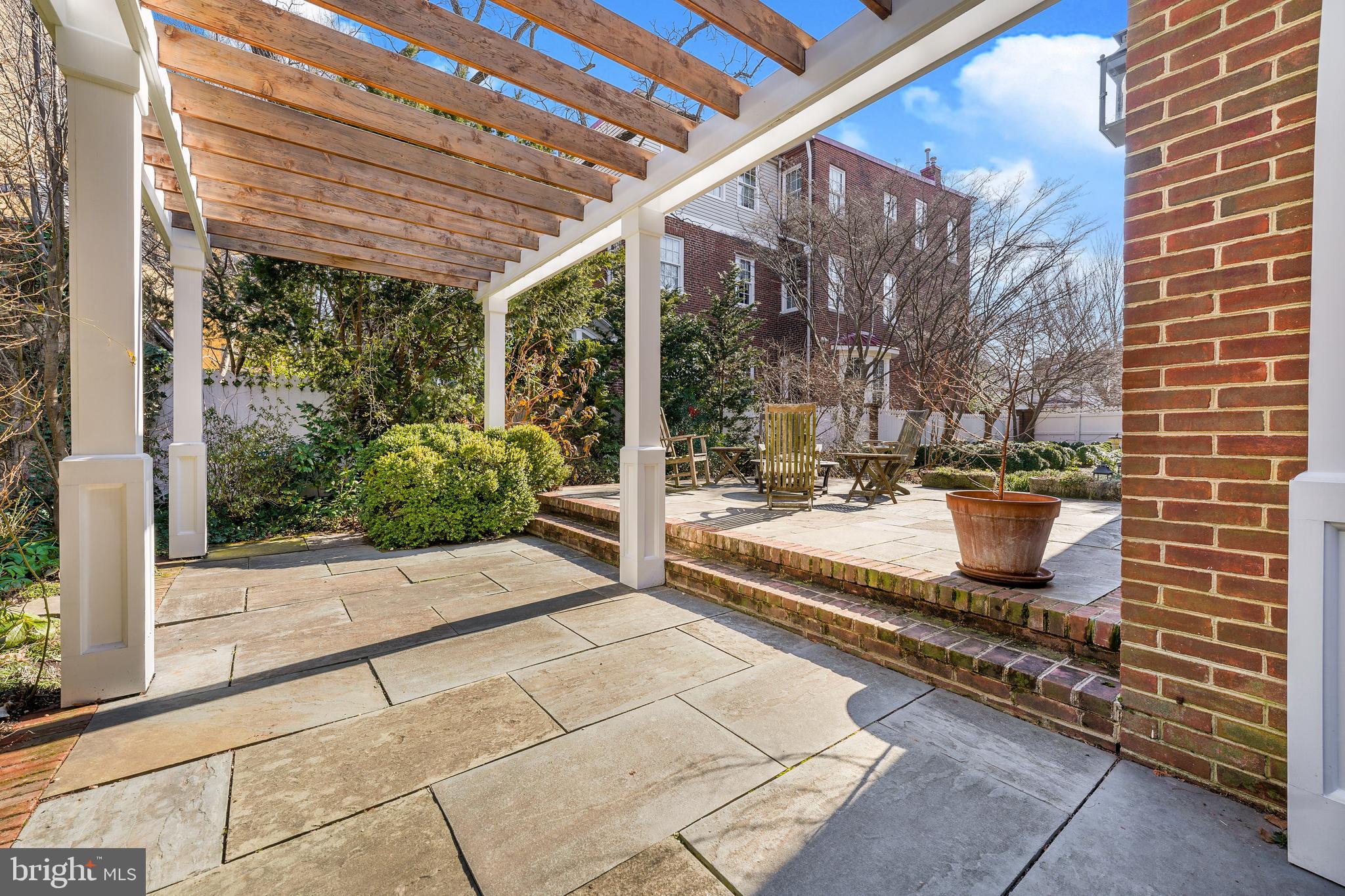 CAPITOL HILL - Residential