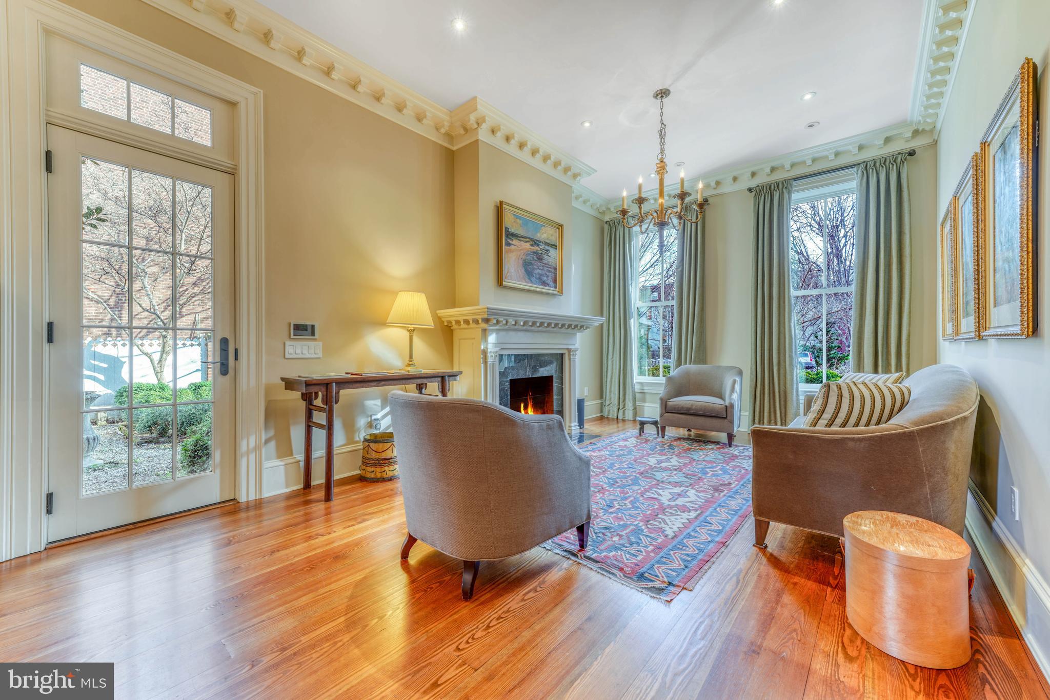 CAPITOL HILL - Residential