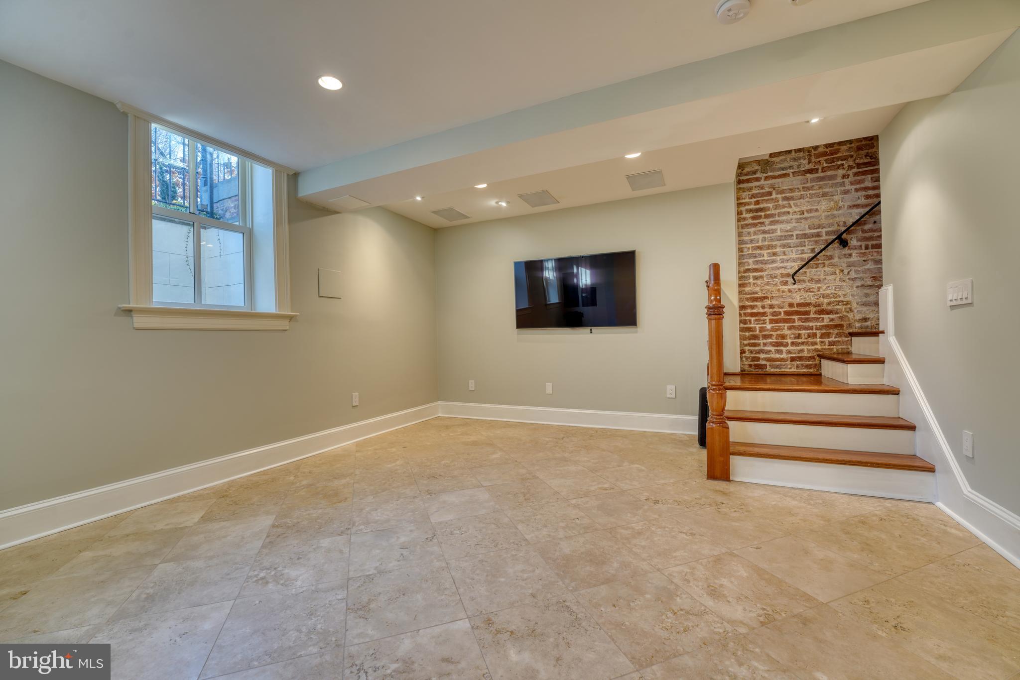 CAPITOL HILL - Residential