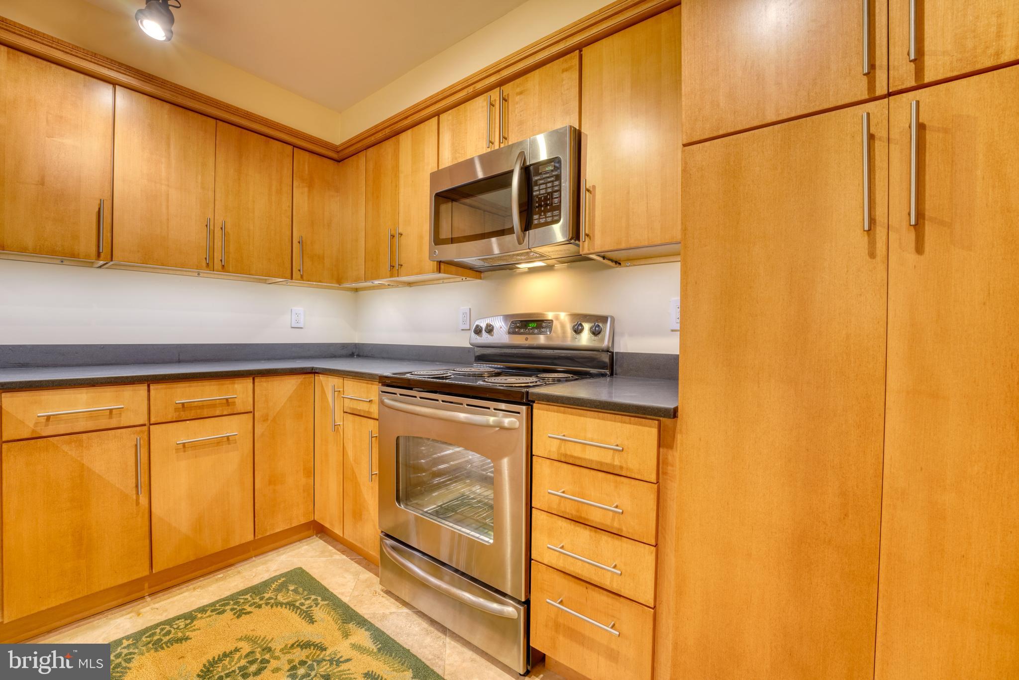 CAPITOL HILL - Residential